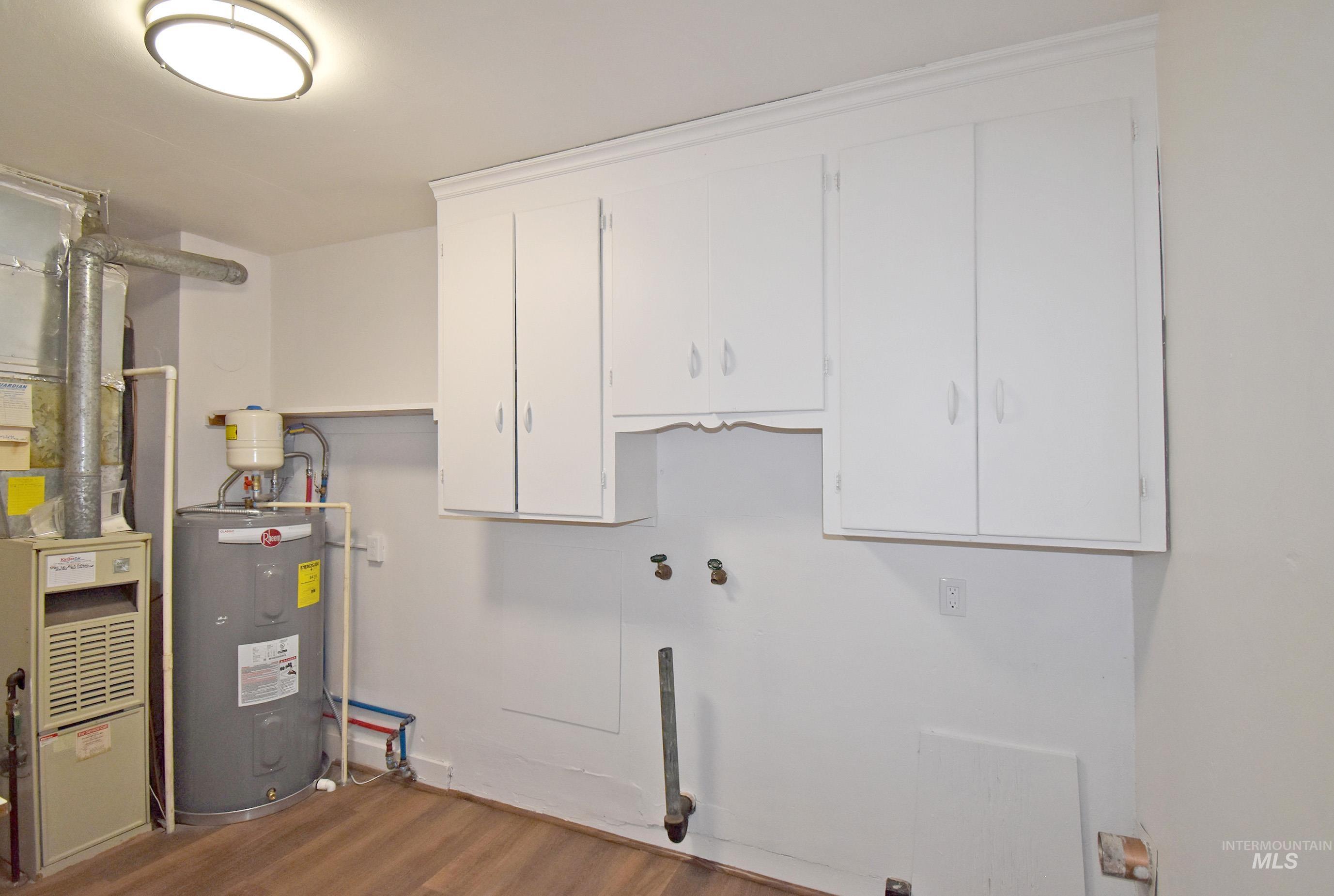 713-715 4th Street, Clarkston, Washington 99403, 2 Bedrooms, 1 Bathroom, Residential Income For Sale, Price $335,000, 98967656