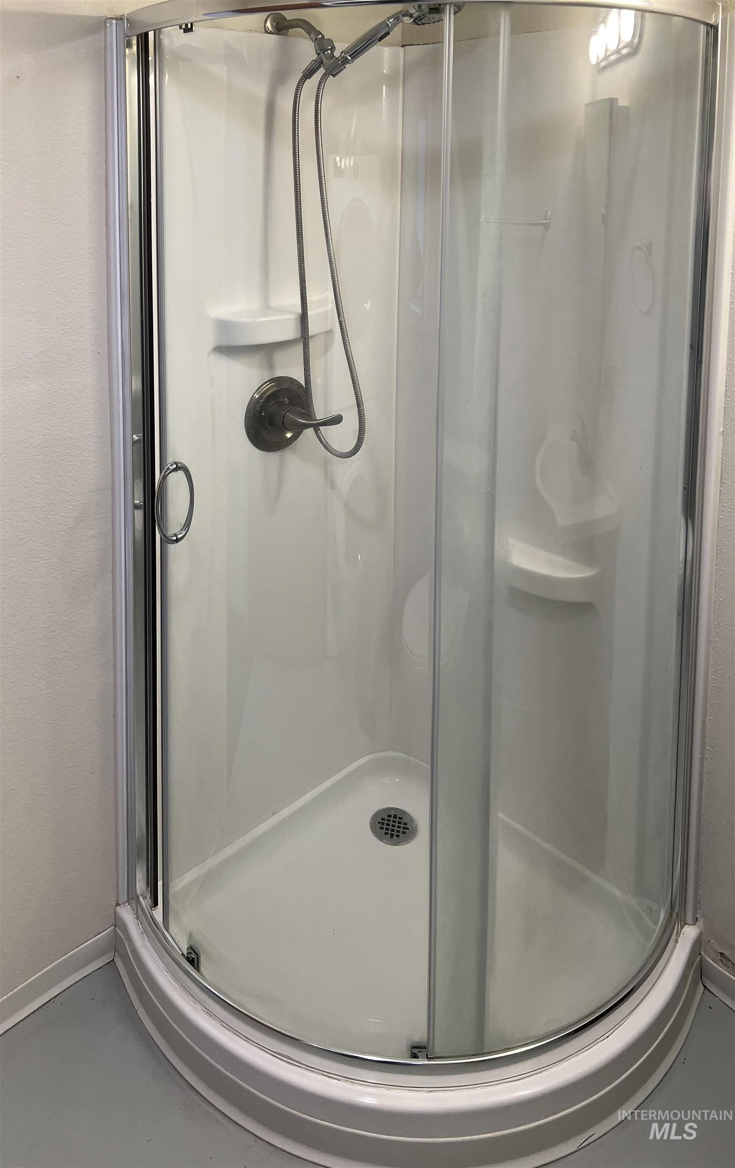 713-715 4th Street, Clarkston, Washington 99403, 2 Bedrooms, 1 Bathroom, Residential Income For Sale, Price $335,000, 98967656