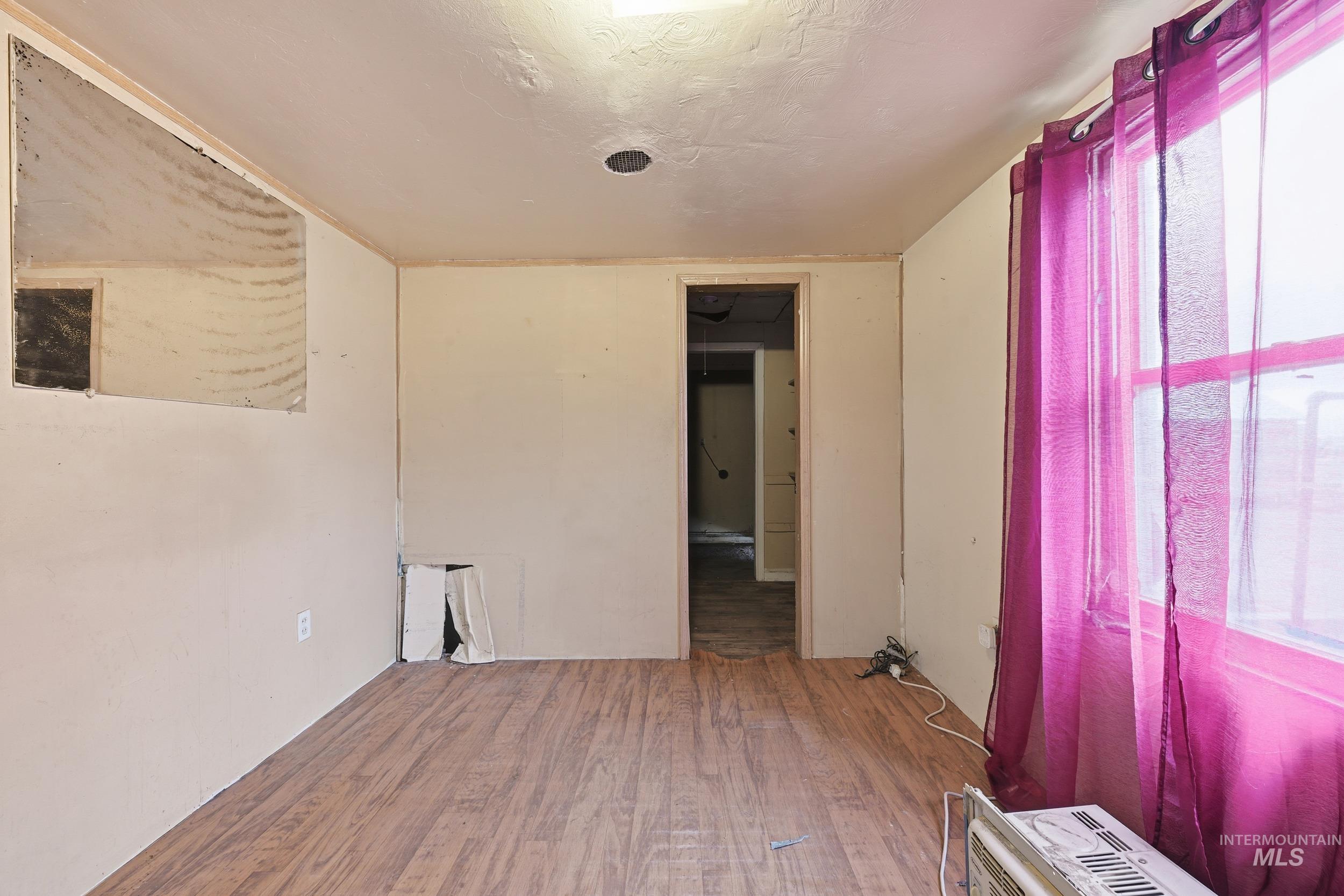 106 N 5th St, Parma, Idaho 83660, 1 Bedroom, Business/Commercial For Sale, Price $240,000, 98967658