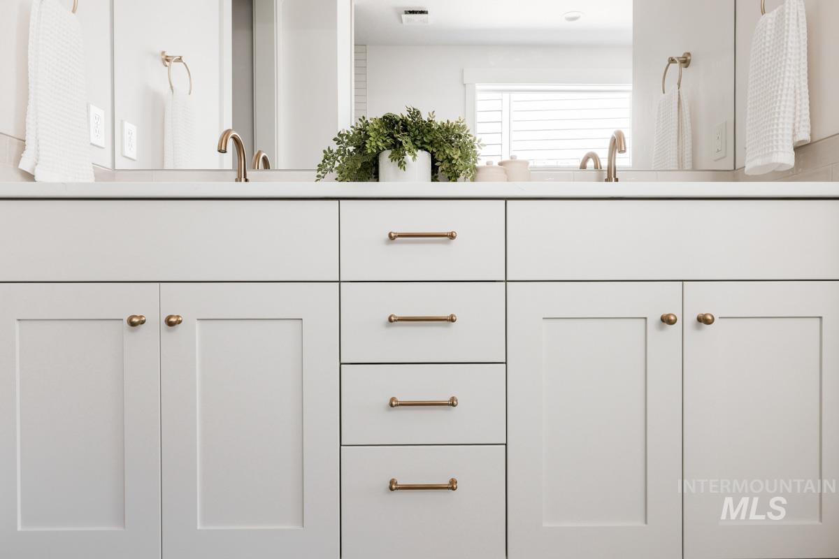 2523 E Tenzing Dr, Meridian, Idaho 83642, 4 Bedrooms, 3.5 Bathrooms, Residential For Sale, Price $849,900, 98967669