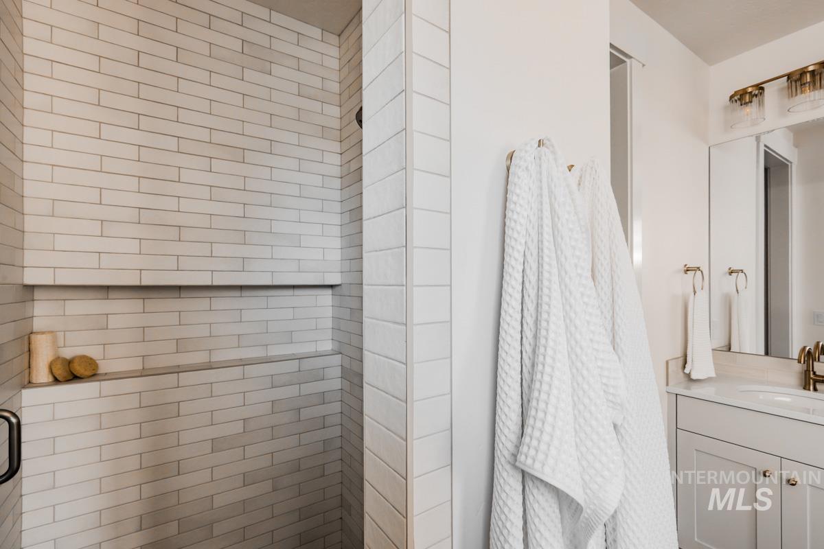 2523 E Tenzing Dr, Meridian, Idaho 83642, 4 Bedrooms, 3.5 Bathrooms, Residential For Sale, Price $849,900, 98967669