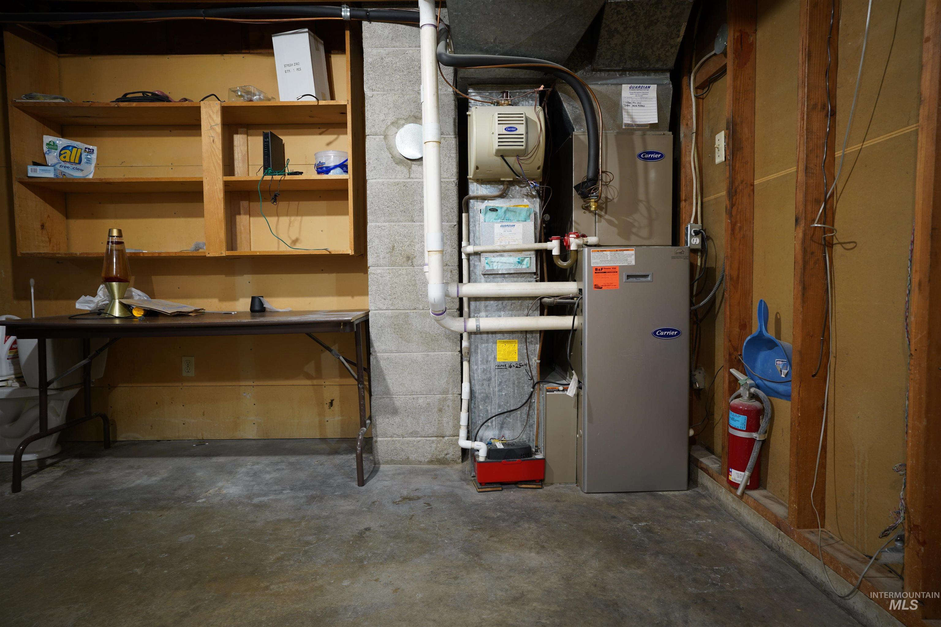 Utilities with heating unit