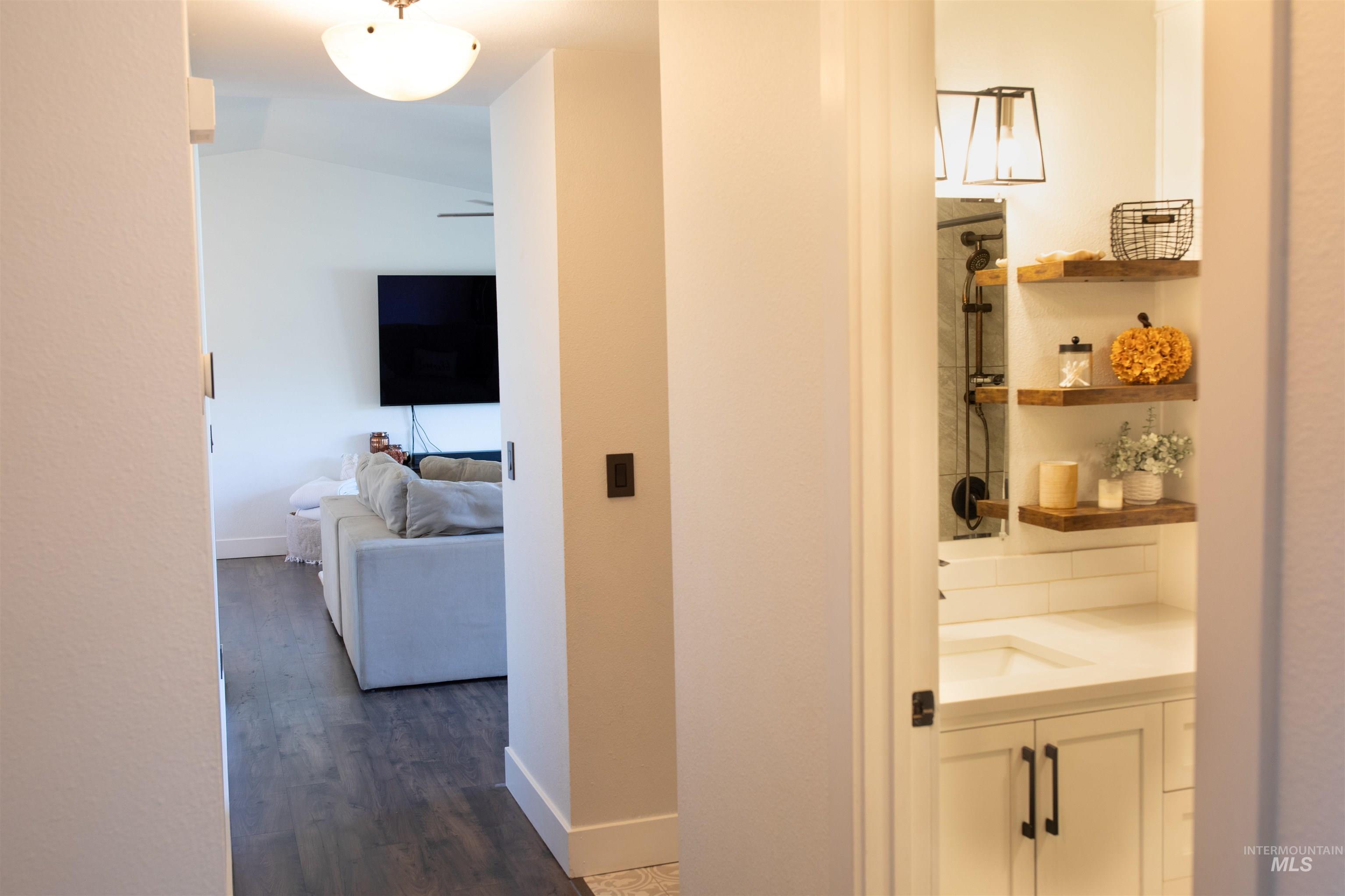 2375 N Galway Dr, Meridian, Idaho 83646, 3 Bedrooms, 1 Bathroom, Residential For Sale, Price $364,900, 98967678