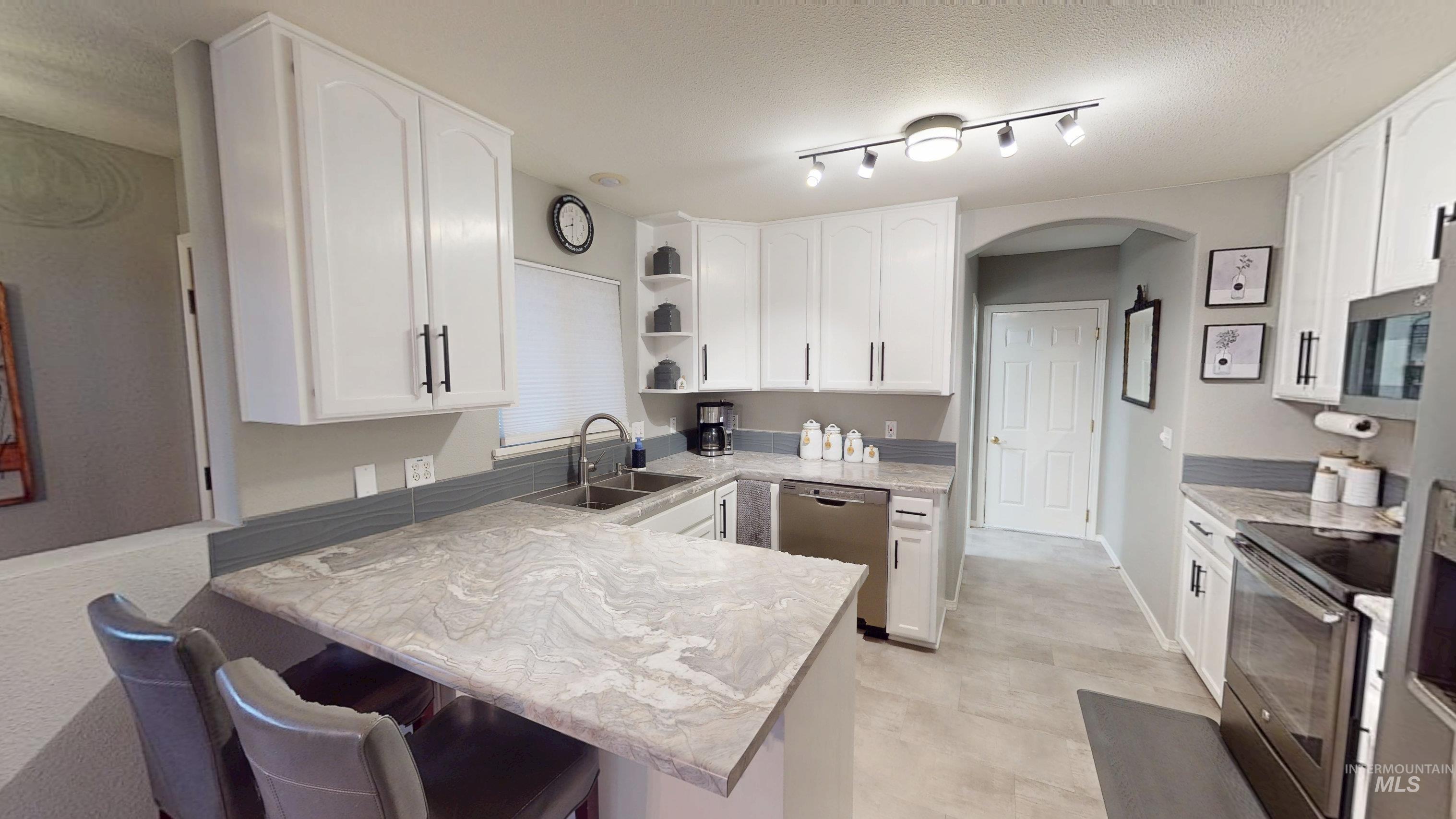 937 B Stewart Ave, Lewiston, Idaho 83501, 2 Bedrooms, 2 Bathrooms, Residential For Sale, Price $329,900, 98967679