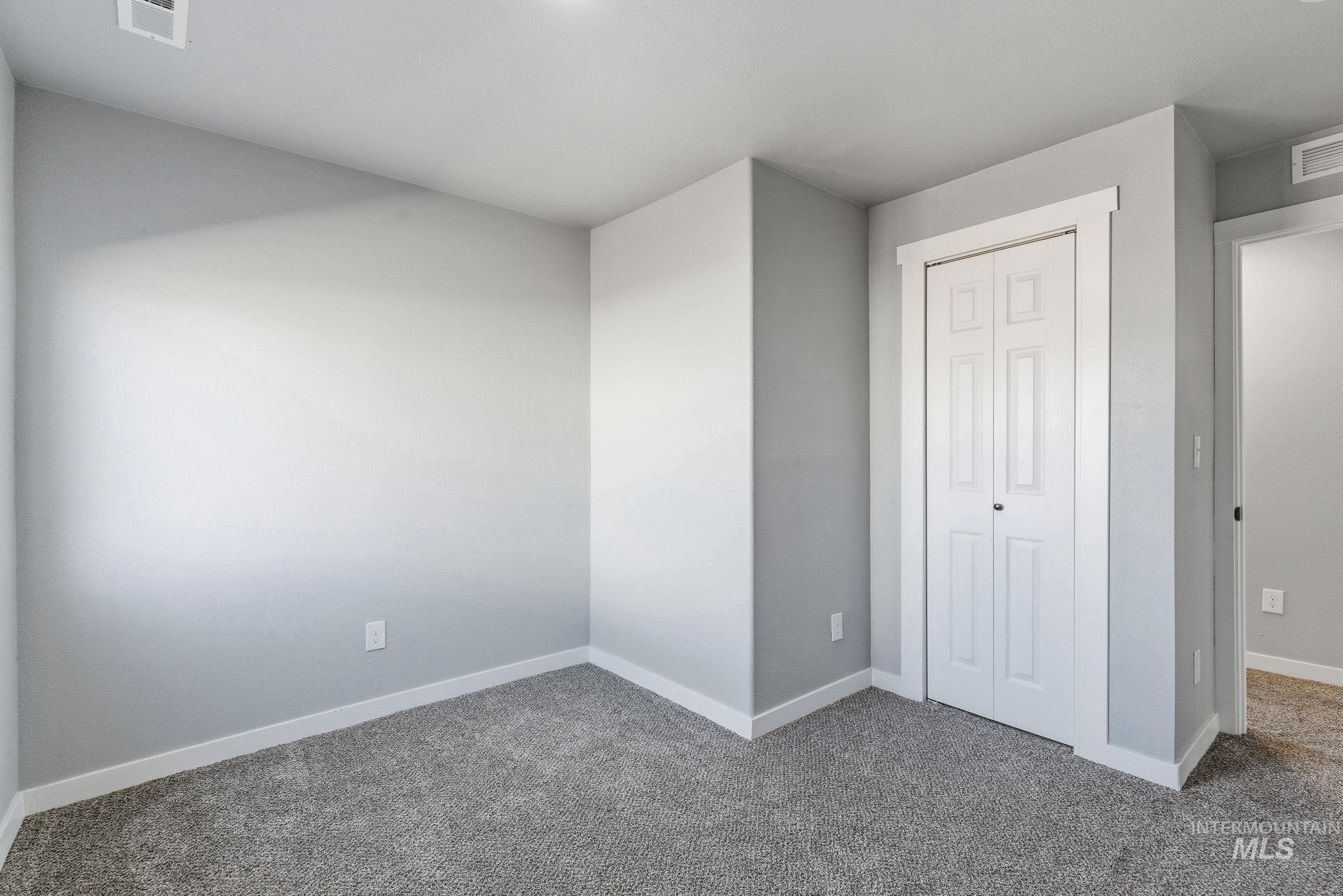 410 S Roswell Blvd, Parma, Idaho 83660, 3 Bedrooms, 1.5 Bathrooms, Residential For Sale, Price $295,000, 98967683