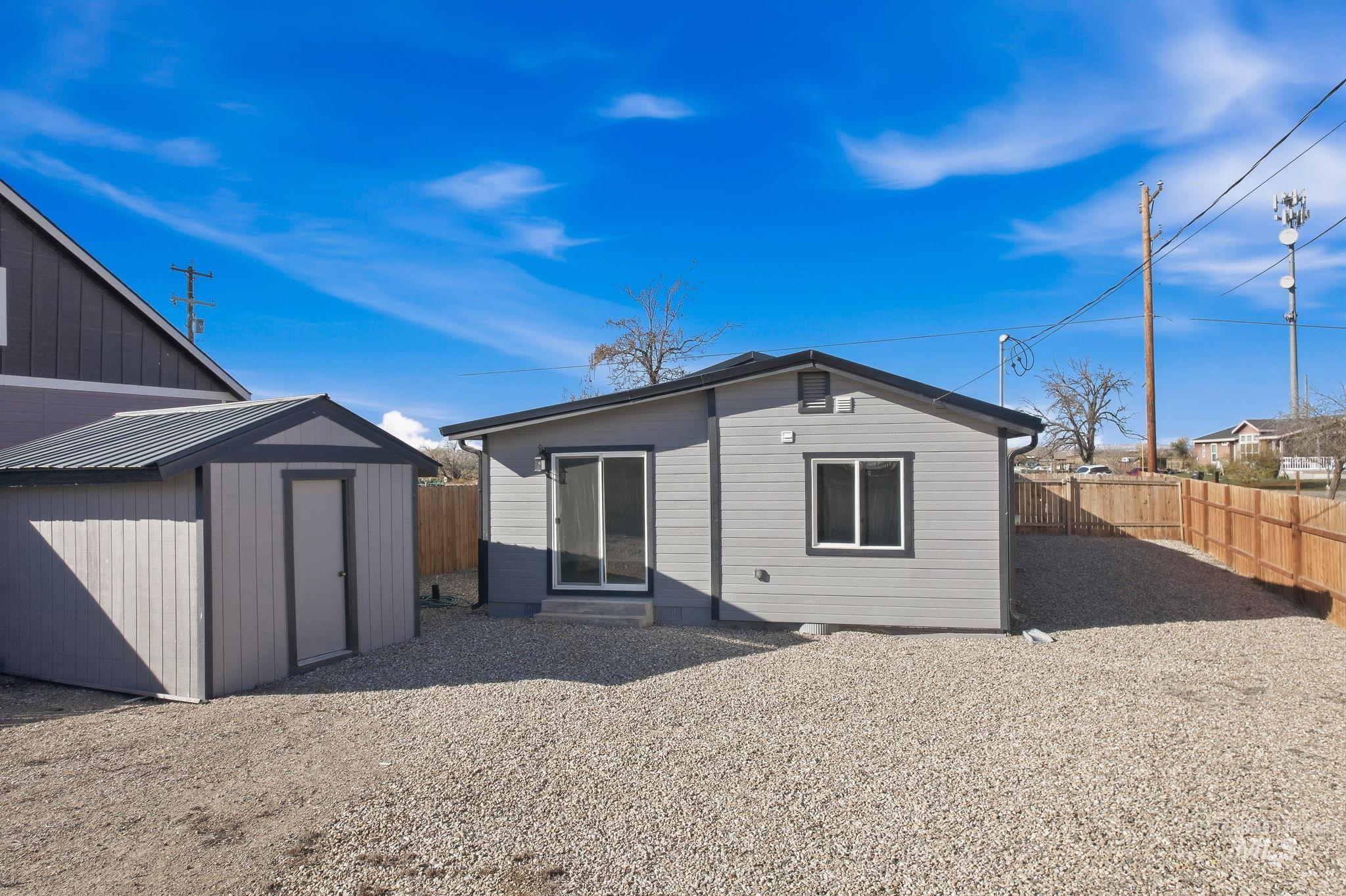 410 S Roswell Blvd, Parma, Idaho 83660, 3 Bedrooms, 1.5 Bathrooms, Residential For Sale, Price $295,000, 98967683