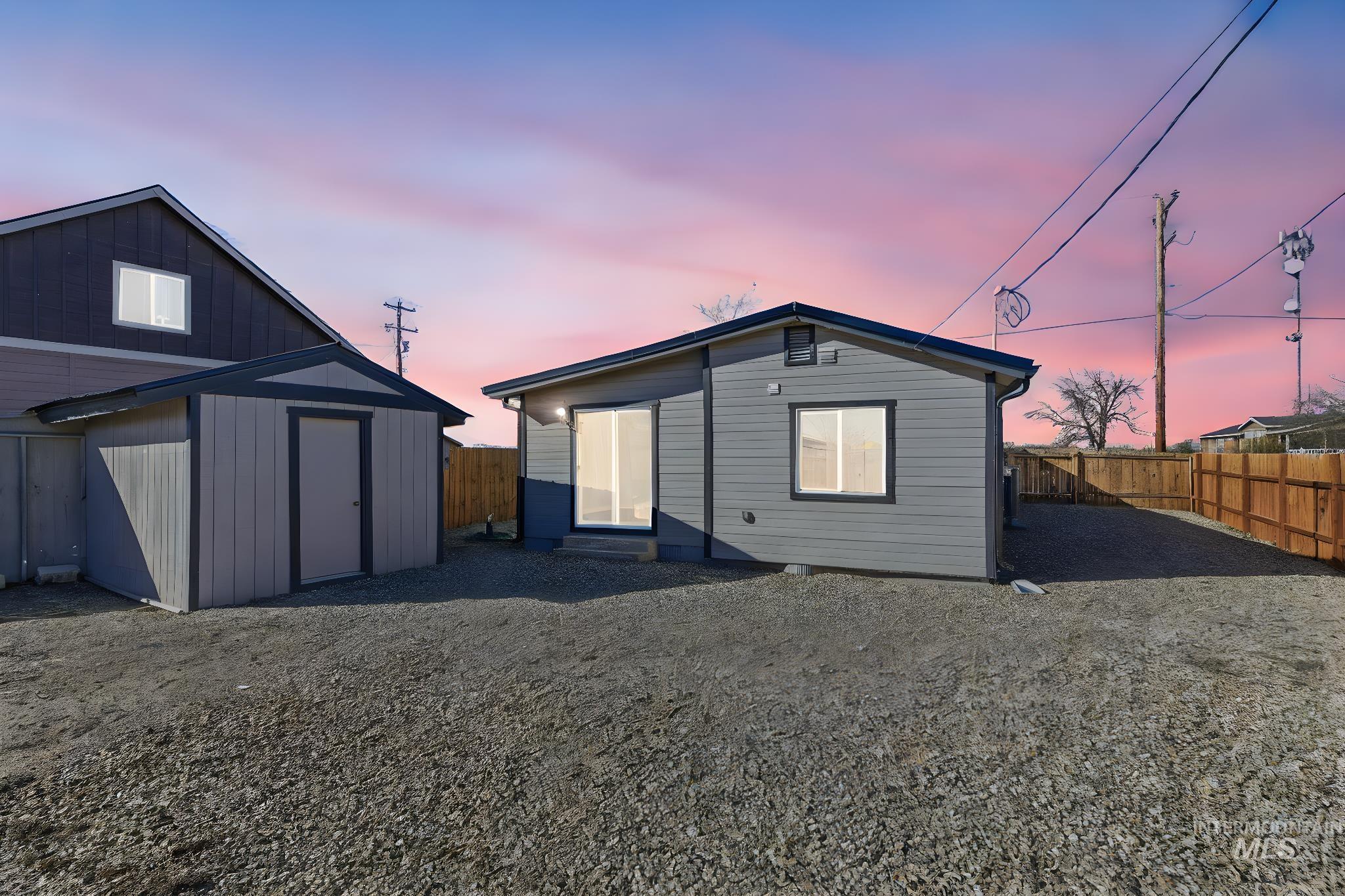 410 S Roswell Blvd, Parma, Idaho 83660, 3 Bedrooms, 1.5 Bathrooms, Residential For Sale, Price $295,000, 98967683