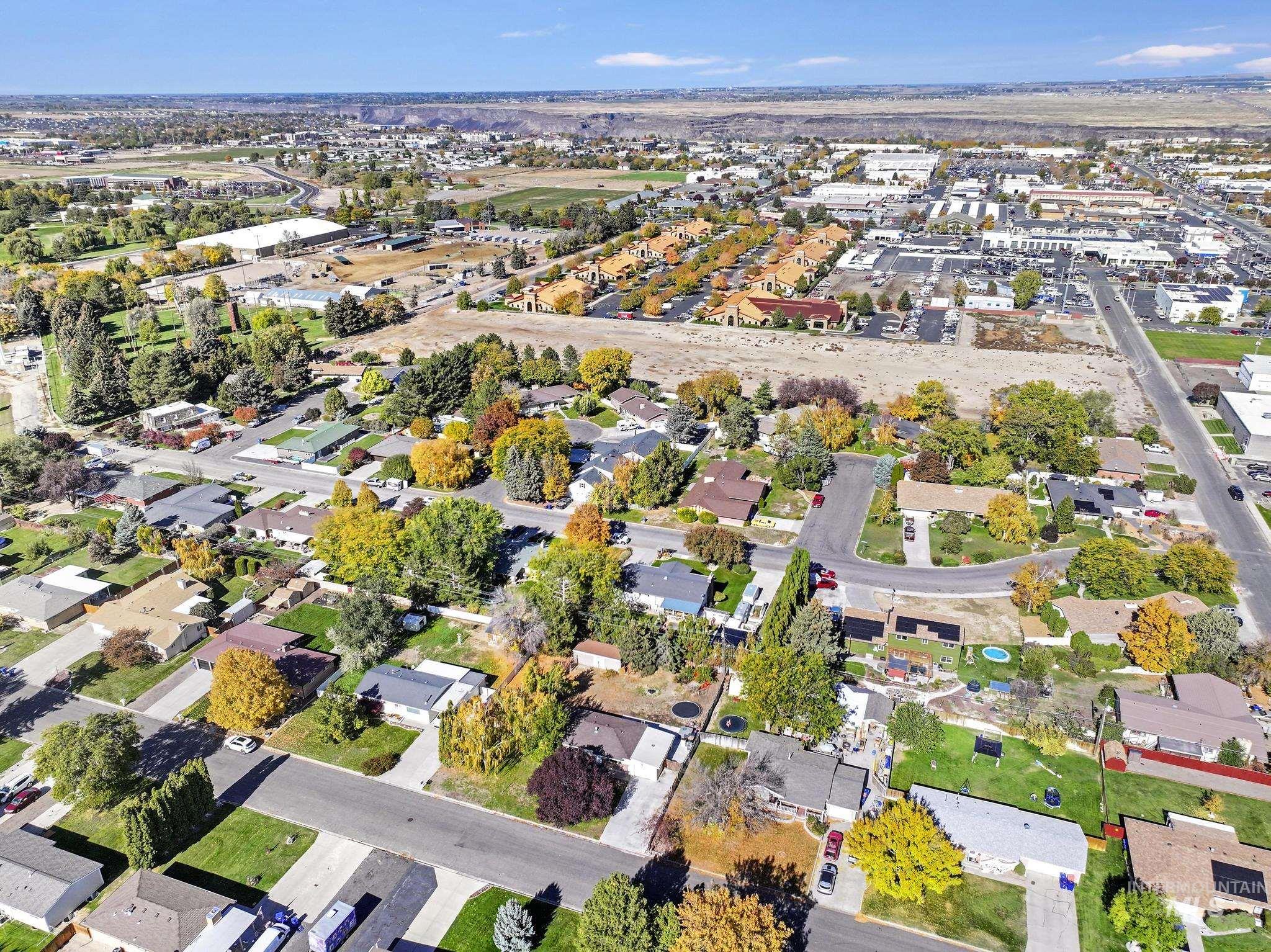 799 Northview, Twin Falls, Idaho 83301, 3 Bedrooms, 1 Bathroom, Residential Income For Sale, Price $365,000, 98967690