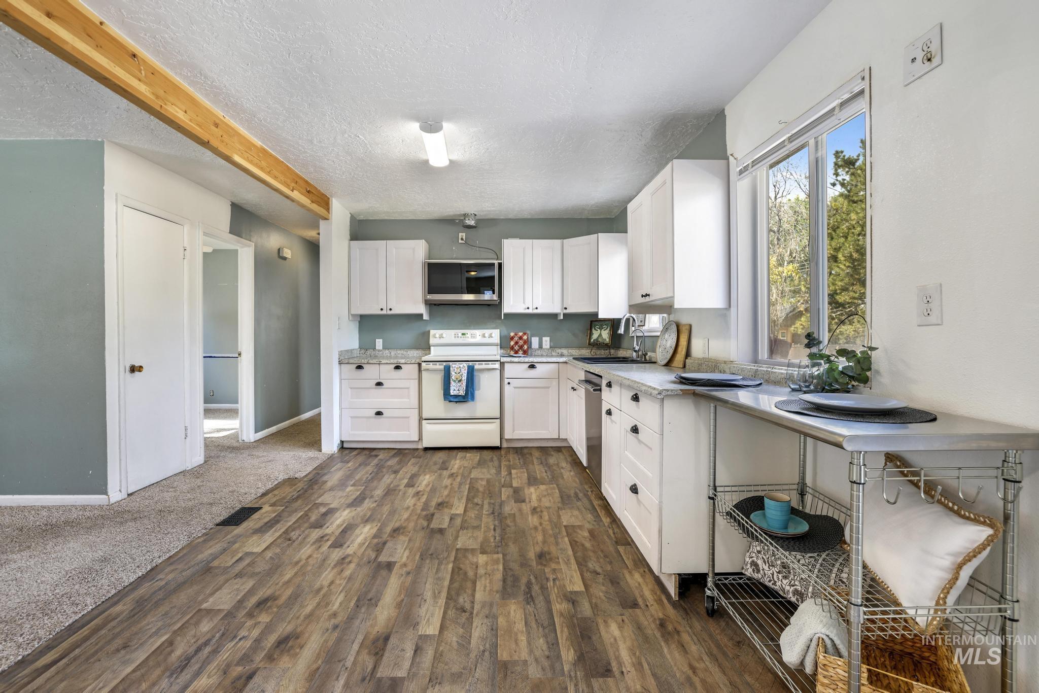 799 Northview, Twin Falls, Idaho 83301, 3 Bedrooms, 1 Bathroom, Residential Income For Sale, Price $365,000, 98967690