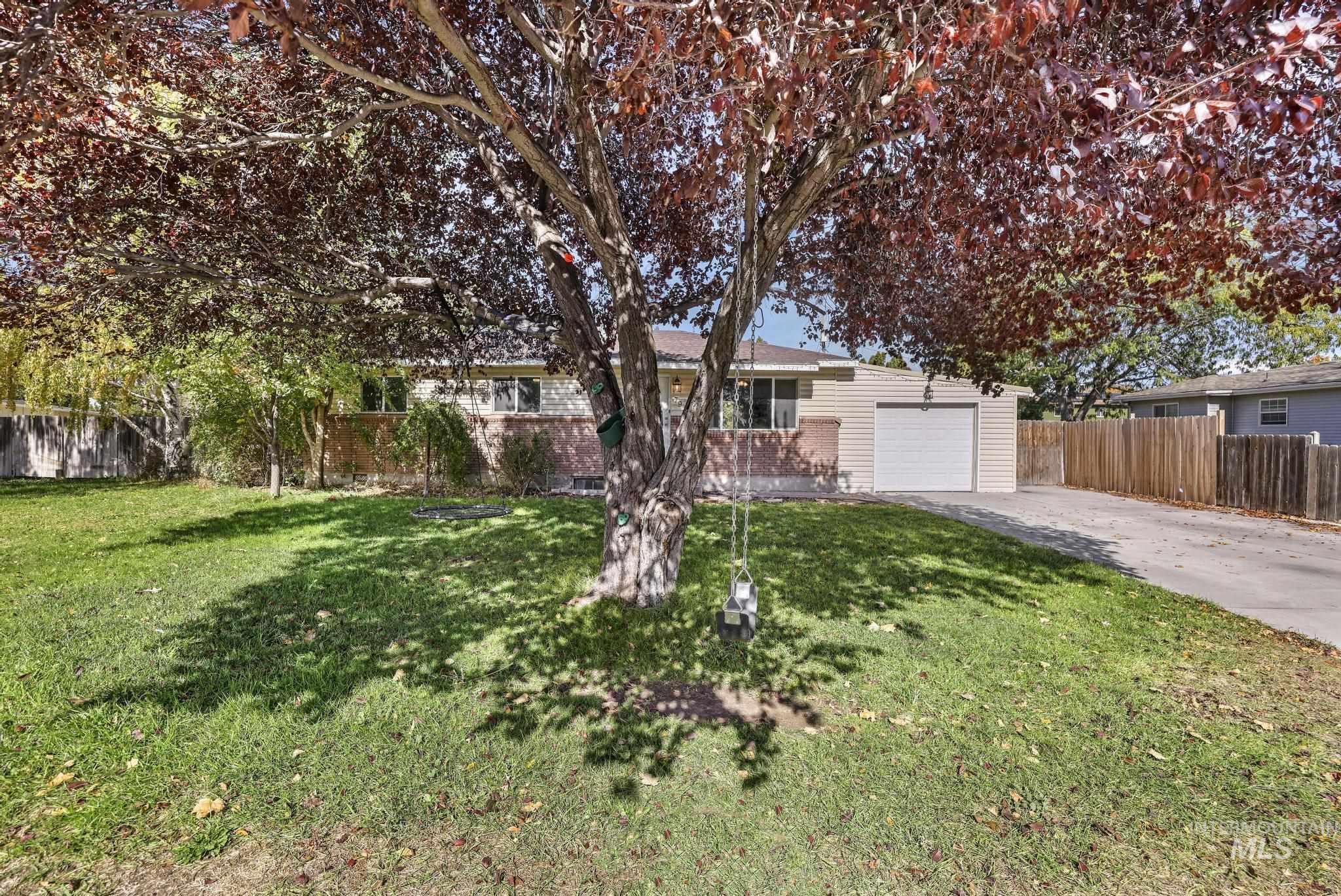 799 Northview, Twin Falls, Idaho 83301, 3 Bedrooms, 1 Bathroom, Residential Income For Sale, Price $365,000, 98967690