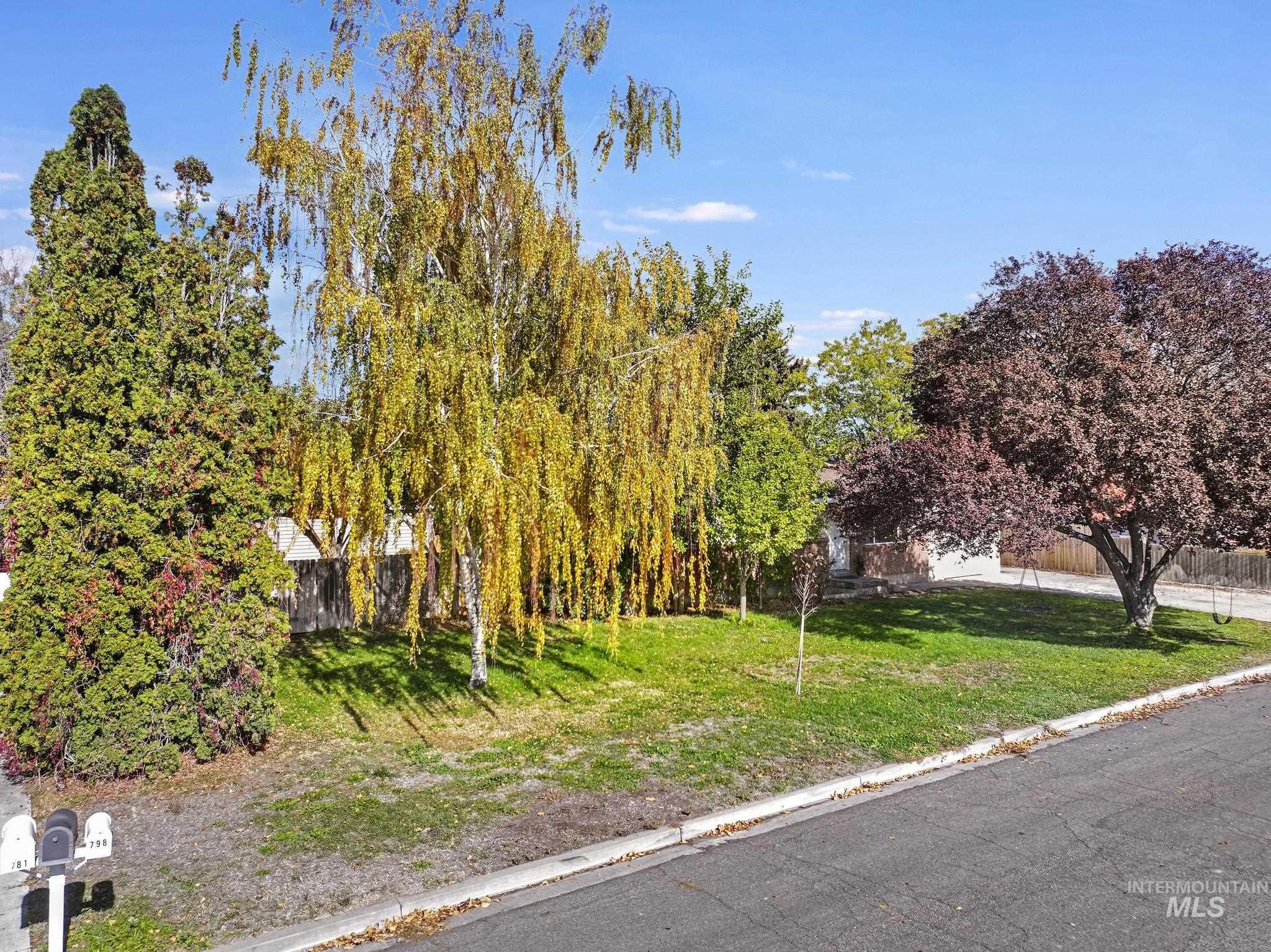 799 Northview, Twin Falls, Idaho 83301, 3 Bedrooms, 1 Bathroom, Residential Income For Sale, Price $365,000, 98967690