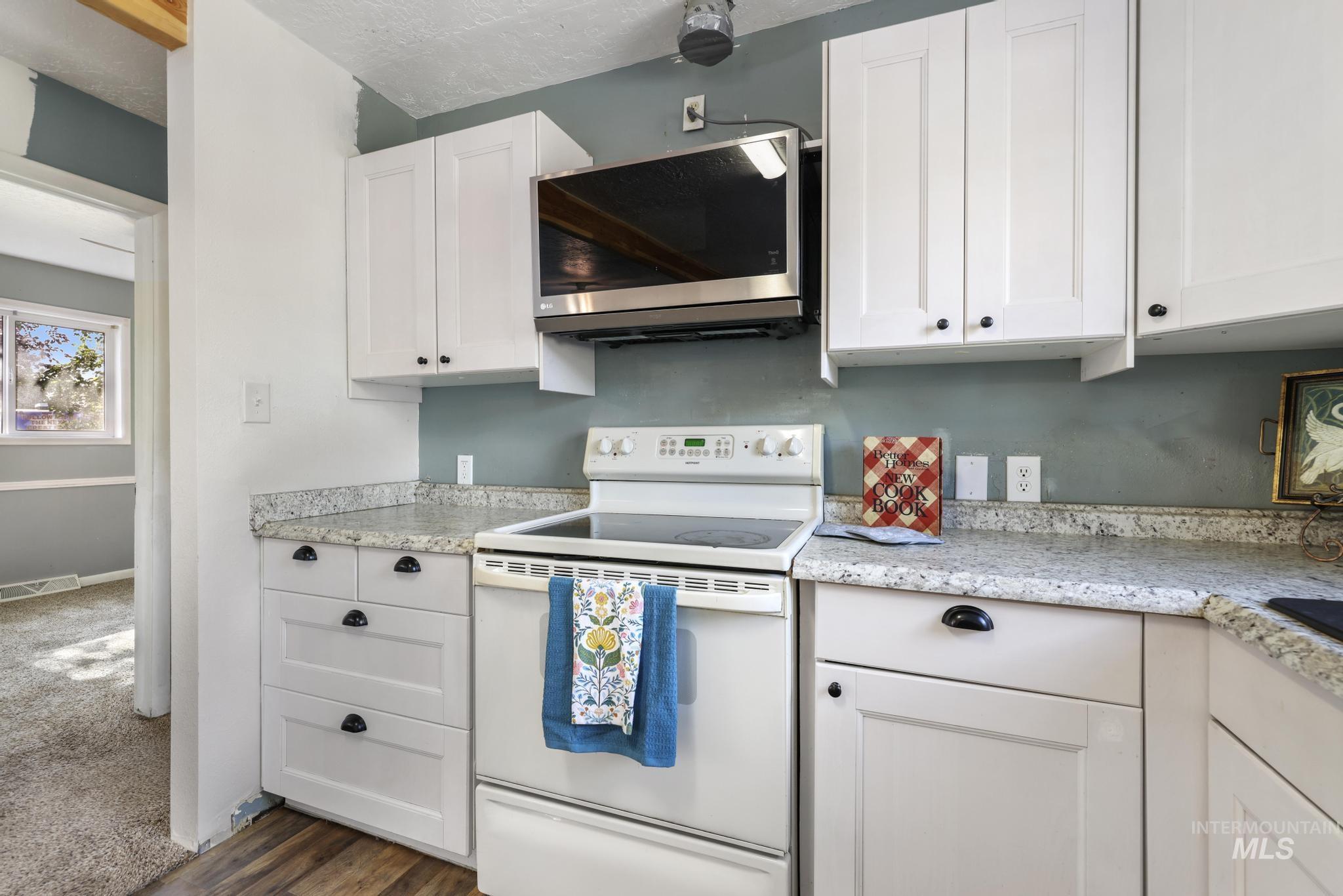 799 Northview, Twin Falls, Idaho 83301, 3 Bedrooms, 1 Bathroom, Residential Income For Sale, Price $365,000, 98967690