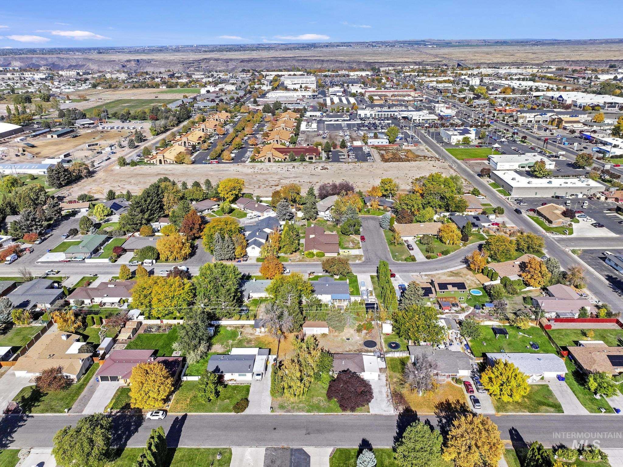 799 Northview, Twin Falls, Idaho 83301, 3 Bedrooms, 1 Bathroom, Residential Income For Sale, Price $365,000, 98967690