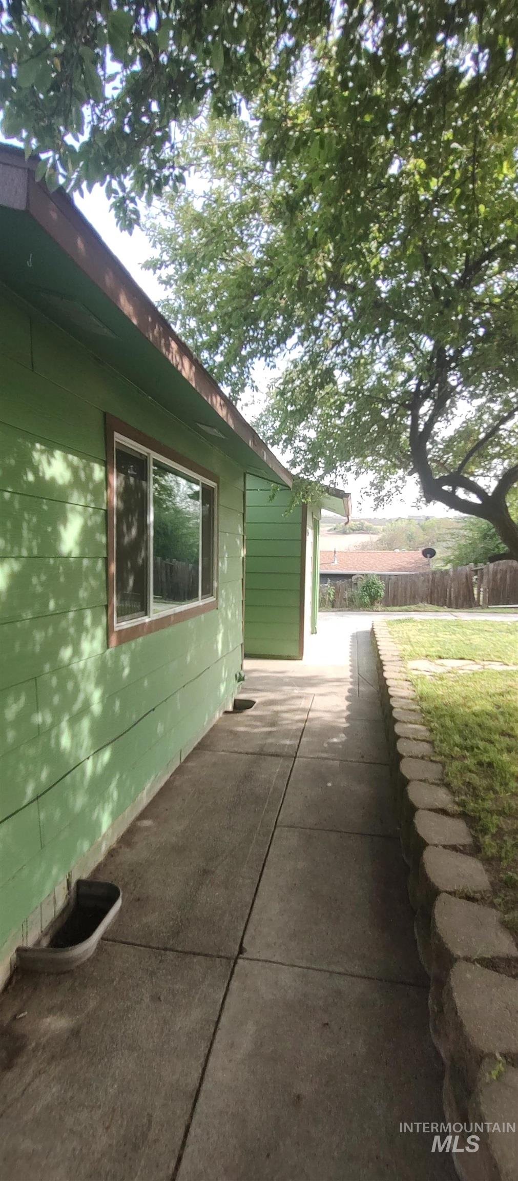 2933 Garfield Ct, Lewiston, Idaho 83501, 3 Bedrooms, 2 Bathrooms, Residential For Sale, Price $319,700, 98967696