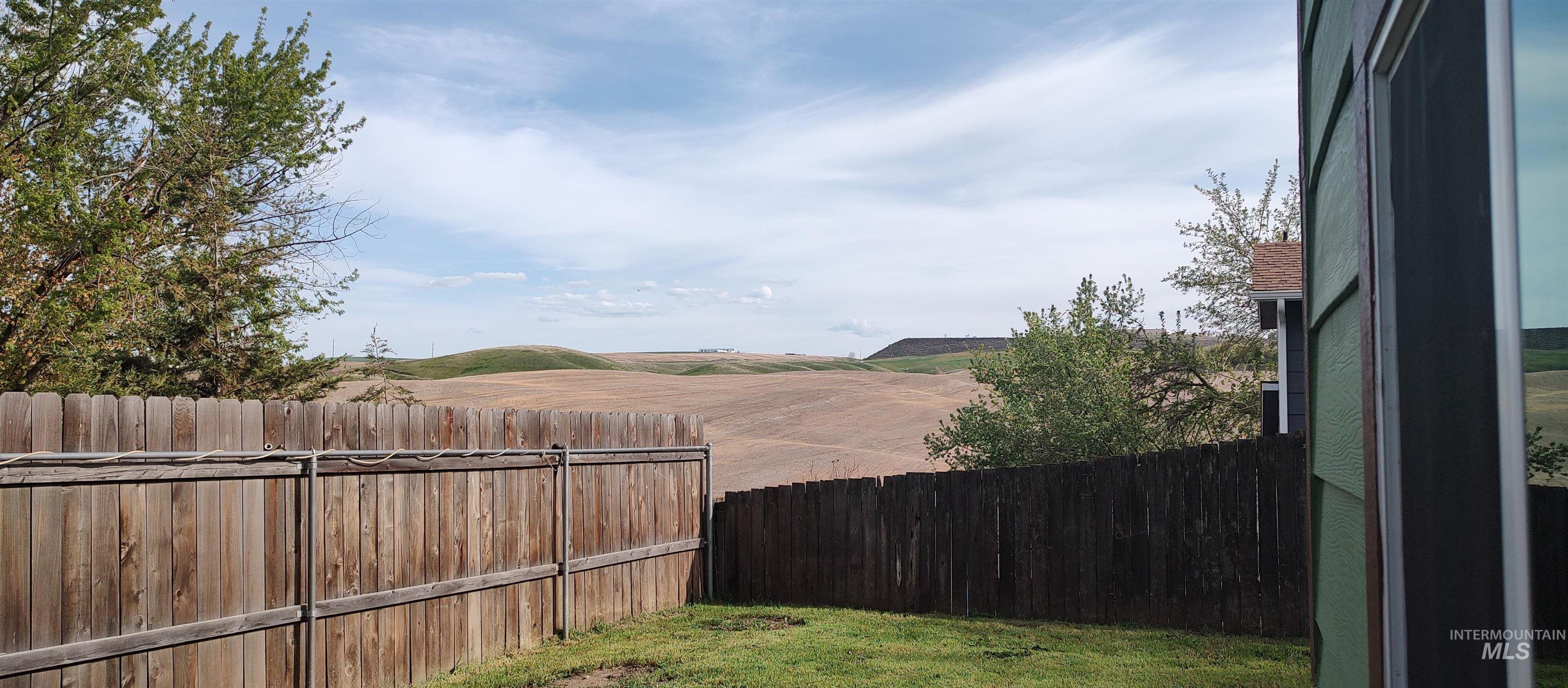 2933 Garfield Ct, Lewiston, Idaho 83501, 3 Bedrooms, 2 Bathrooms, Residential For Sale, Price $319,700, 98967696