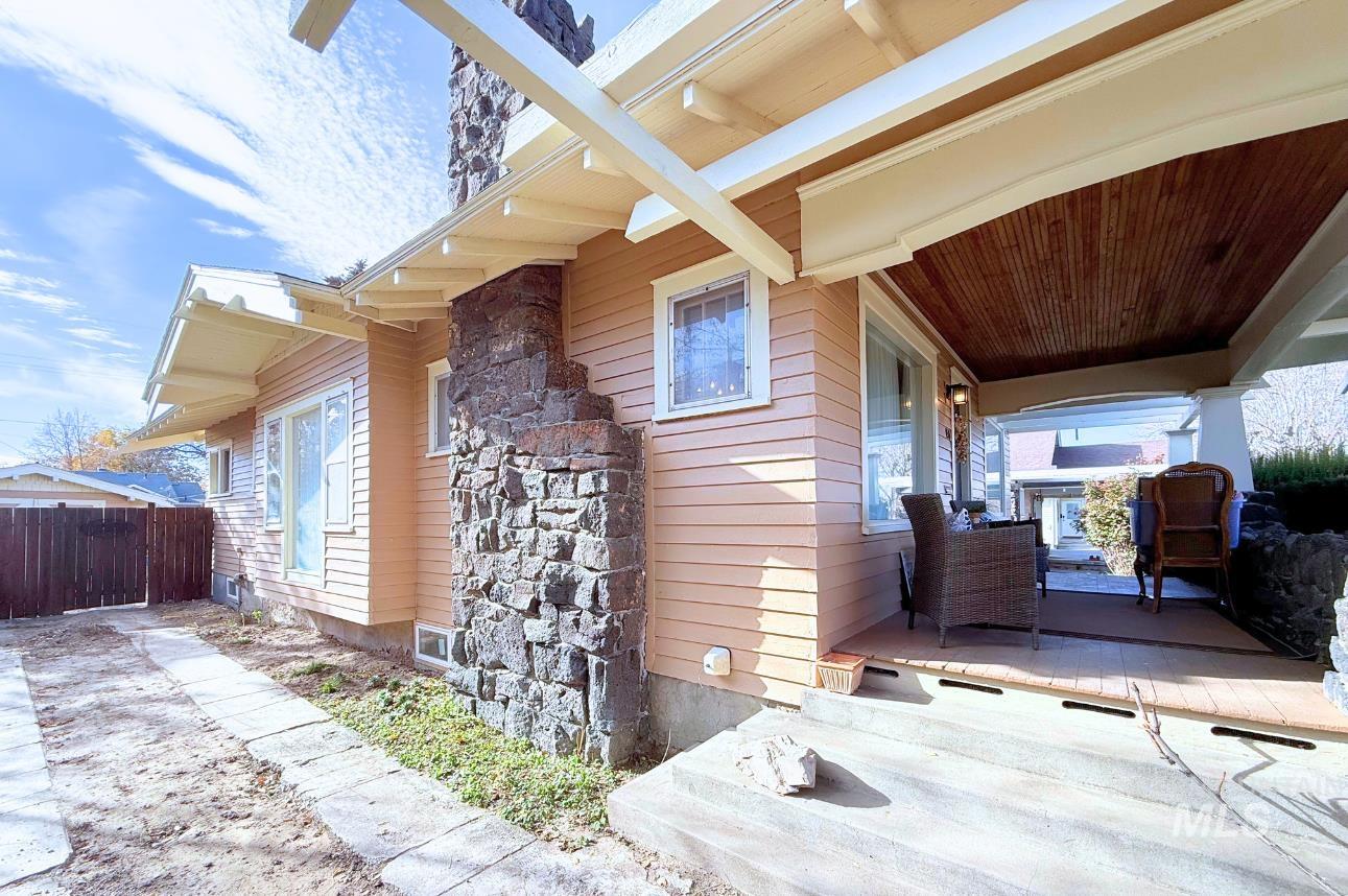 150 10th Avenue East, Twin Falls, Idaho 83301, 3 Bedrooms, 1 Bathroom, Residential For Sale, Price $324,900, 98967715