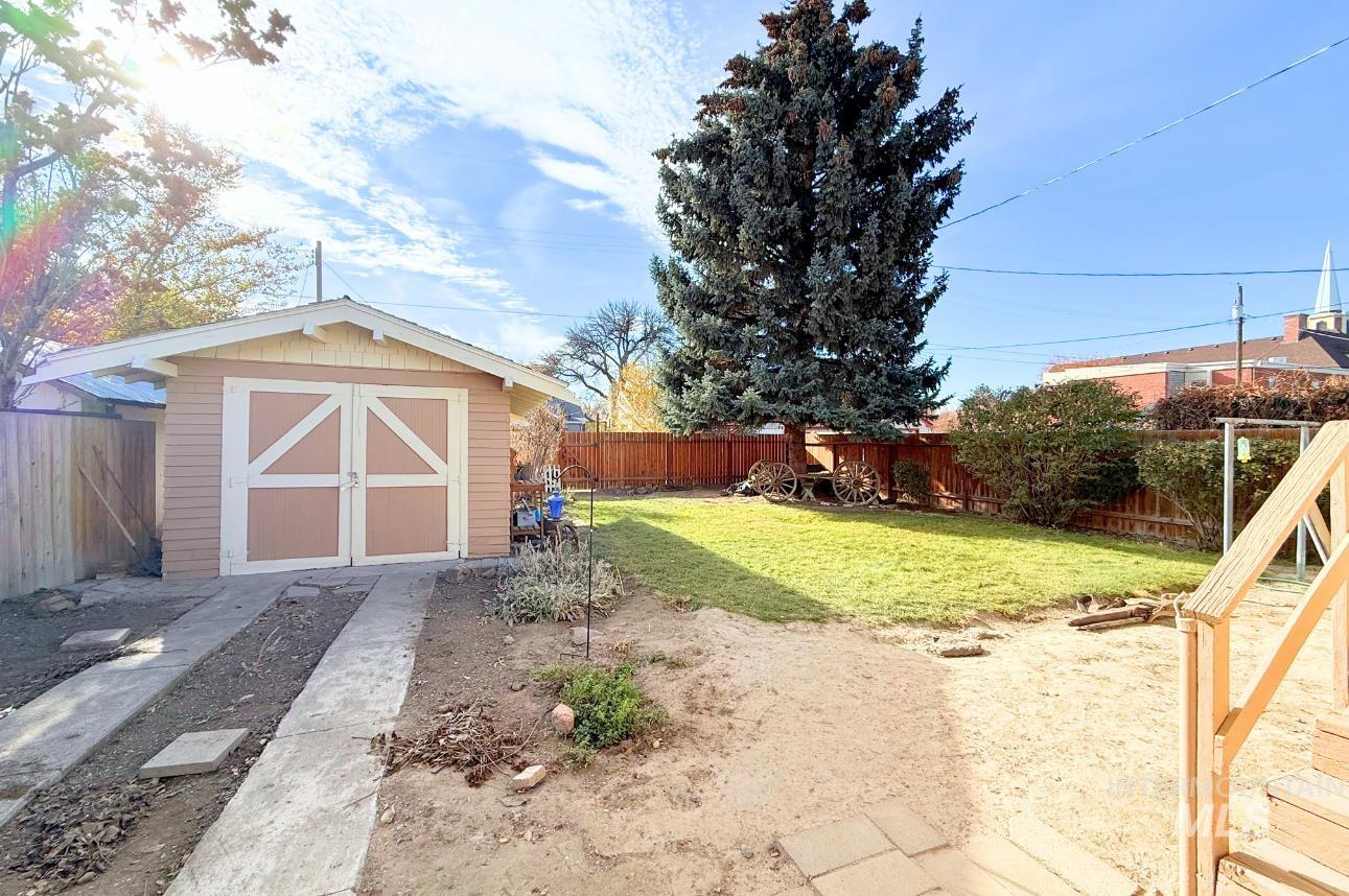 150 10th Avenue East, Twin Falls, Idaho 83301, 3 Bedrooms, 1 Bathroom, Residential For Sale, Price $324,900, 98967715