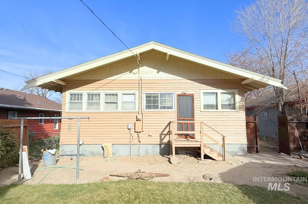 150 10th Avenue East, Twin Falls, Idaho 83301, 3 Bedrooms, 1 Bathroom, Residential For Sale, Price $324,900, 98967715