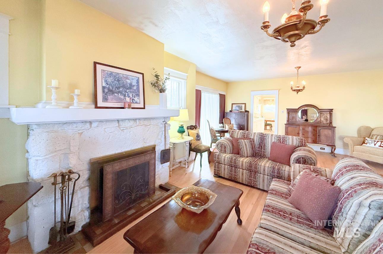 150 10th Avenue East, Twin Falls, Idaho 83301, 3 Bedrooms, 1 Bathroom, Residential For Sale, Price $324,900, 98967715