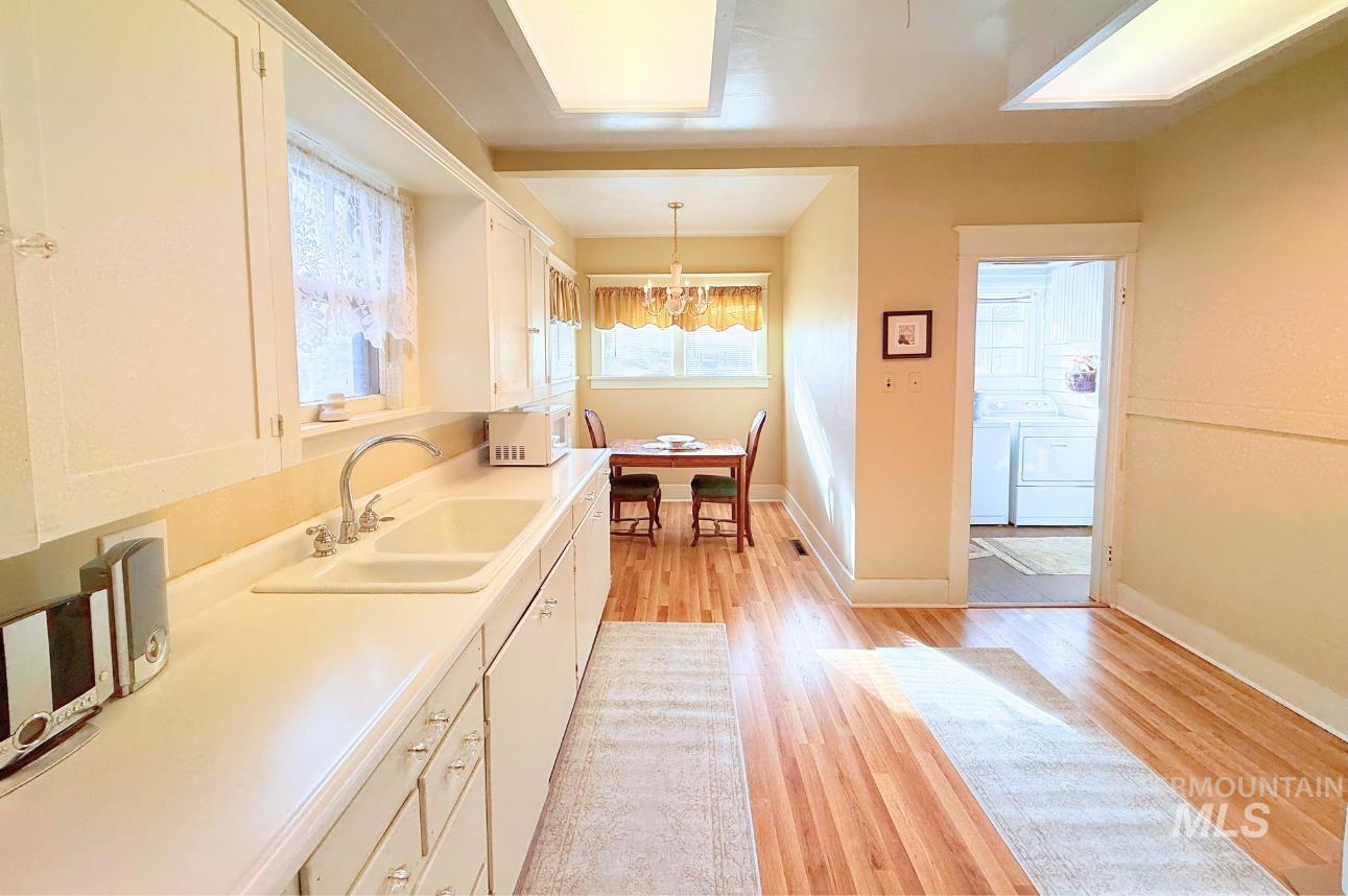 150 10th Avenue East, Twin Falls, Idaho 83301, 3 Bedrooms, 1 Bathroom, Residential For Sale, Price $324,900, 98967715