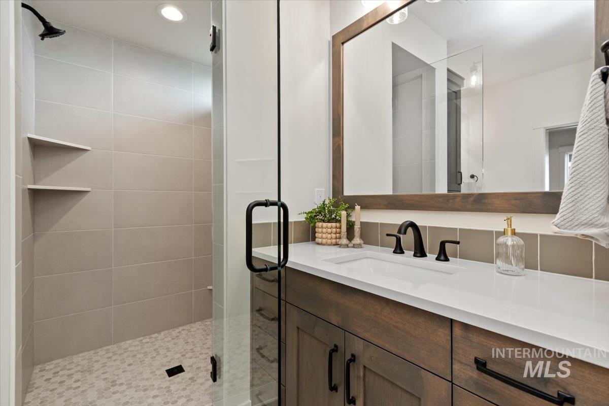 5931 W Domford Ln, Eagle, Idaho 83616, 3 Bedrooms, 2 Bathrooms, Residential For Sale, Price $579,880, 98967716