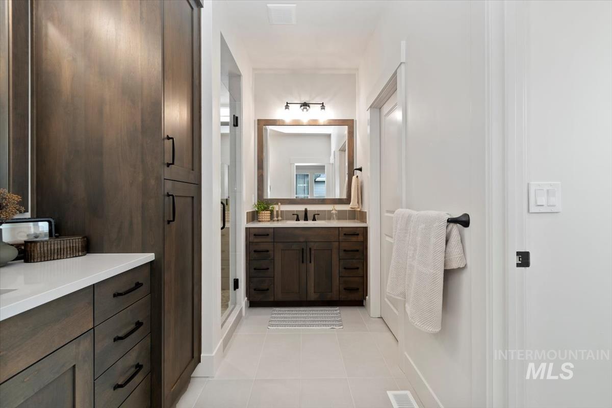 5931 W Domford Ln, Eagle, Idaho 83616, 3 Bedrooms, 2 Bathrooms, Residential For Sale, Price $579,880, 98967716