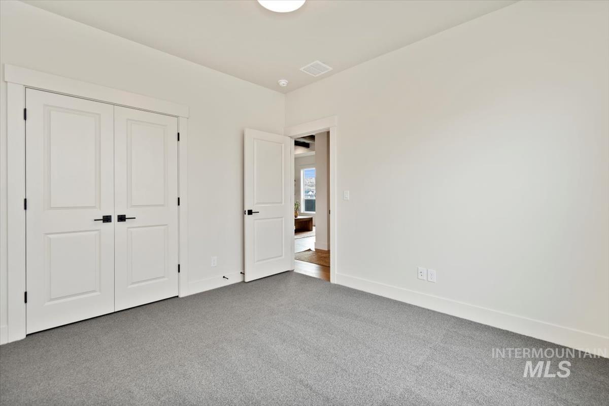 5931 W Domford Ln, Eagle, Idaho 83616, 3 Bedrooms, 2 Bathrooms, Residential For Sale, Price $579,880, 98967716