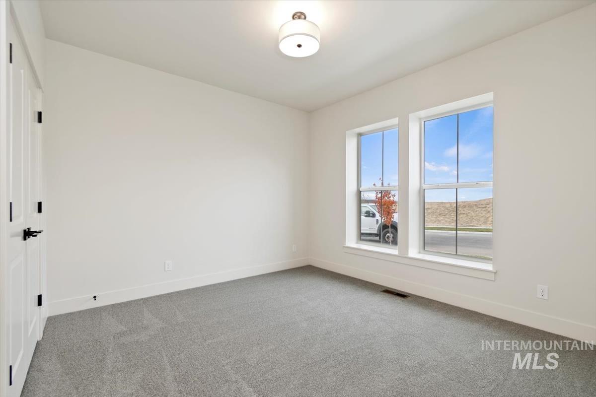 5931 W Domford Ln, Eagle, Idaho 83616, 3 Bedrooms, 2 Bathrooms, Residential For Sale, Price $579,880, 98967716