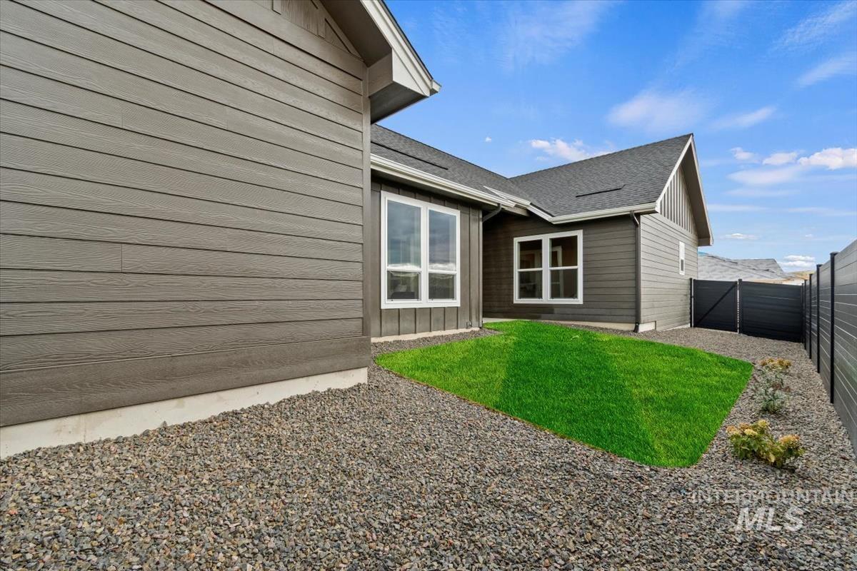 5931 W Domford Ln, Eagle, Idaho 83616, 3 Bedrooms, 2 Bathrooms, Residential For Sale, Price $579,880, 98967716