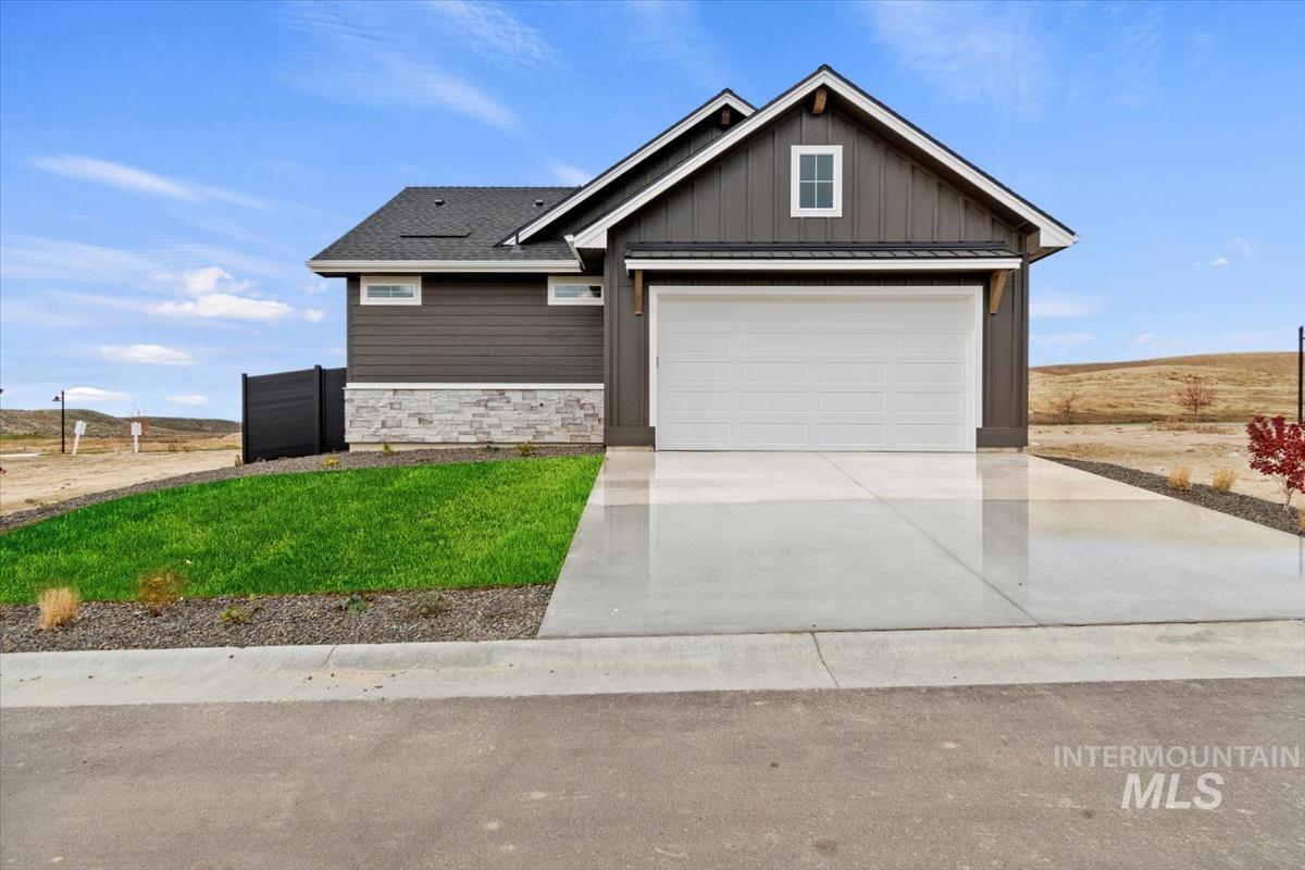 5931 W Domford Ln, Eagle, Idaho 83616, 3 Bedrooms, 2 Bathrooms, Residential For Sale, Price $579,880, 98967716