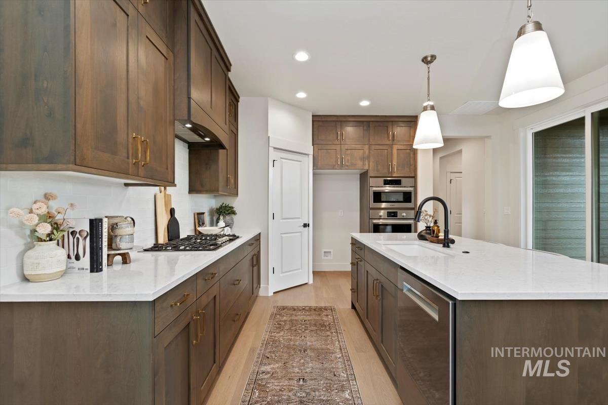 5931 W Domford Ln, Eagle, Idaho 83616, 3 Bedrooms, 2 Bathrooms, Residential For Sale, Price $579,880, 98967716