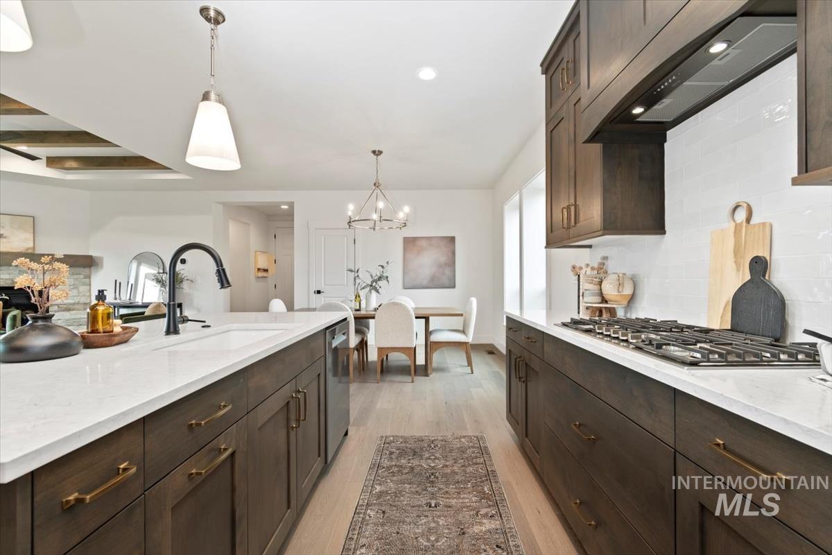 5931 W Domford Ln, Eagle, Idaho 83616, 3 Bedrooms, 2 Bathrooms, Residential For Sale, Price $579,880, 98967716