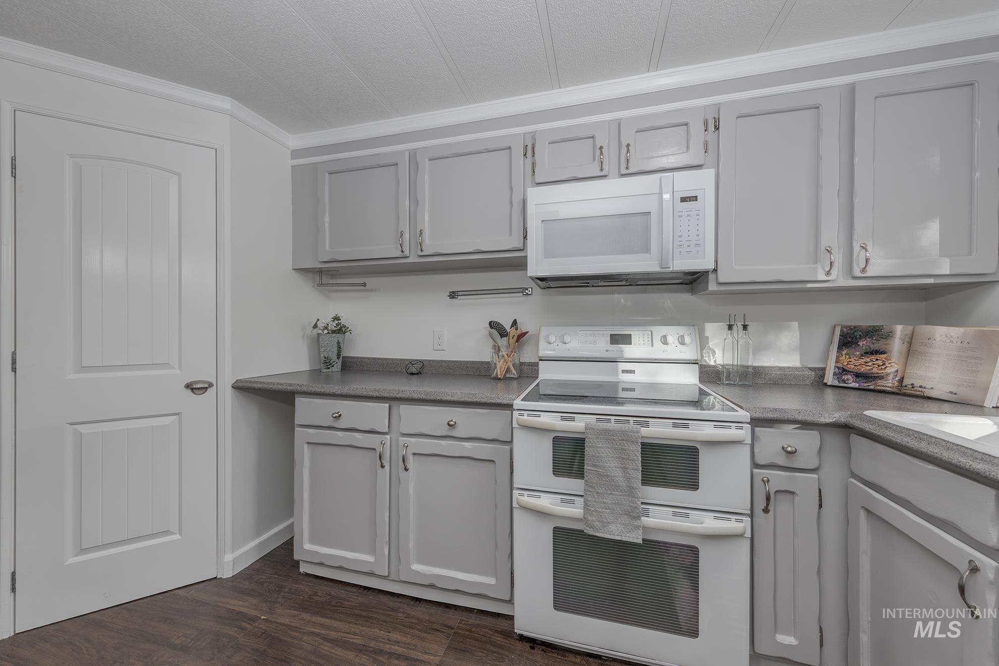 10601 N Horseshoe Bend Rd, Boise, Idaho 83714, 2 Bedrooms, 1 Bathroom, Residential For Sale, Price $52,000, 98967721