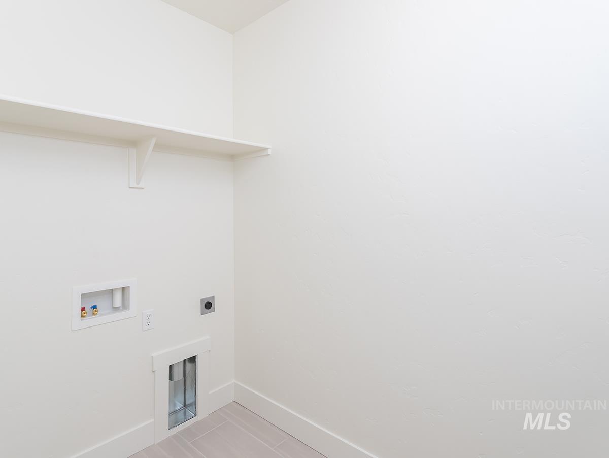 977 N Dark Maple Ave, Star, Idaho 83669, 3 Bedrooms, 2 Bathrooms, Residential For Sale, Price $445,000, 98967742