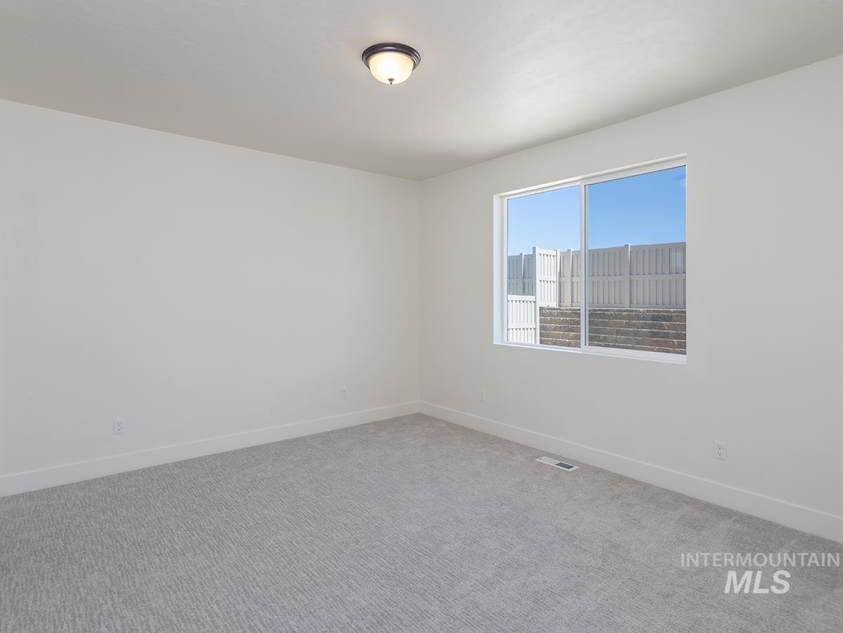 977 N Dark Maple Ave, Star, Idaho 83669, 3 Bedrooms, 2 Bathrooms, Residential For Sale, Price $445,000, 98967742