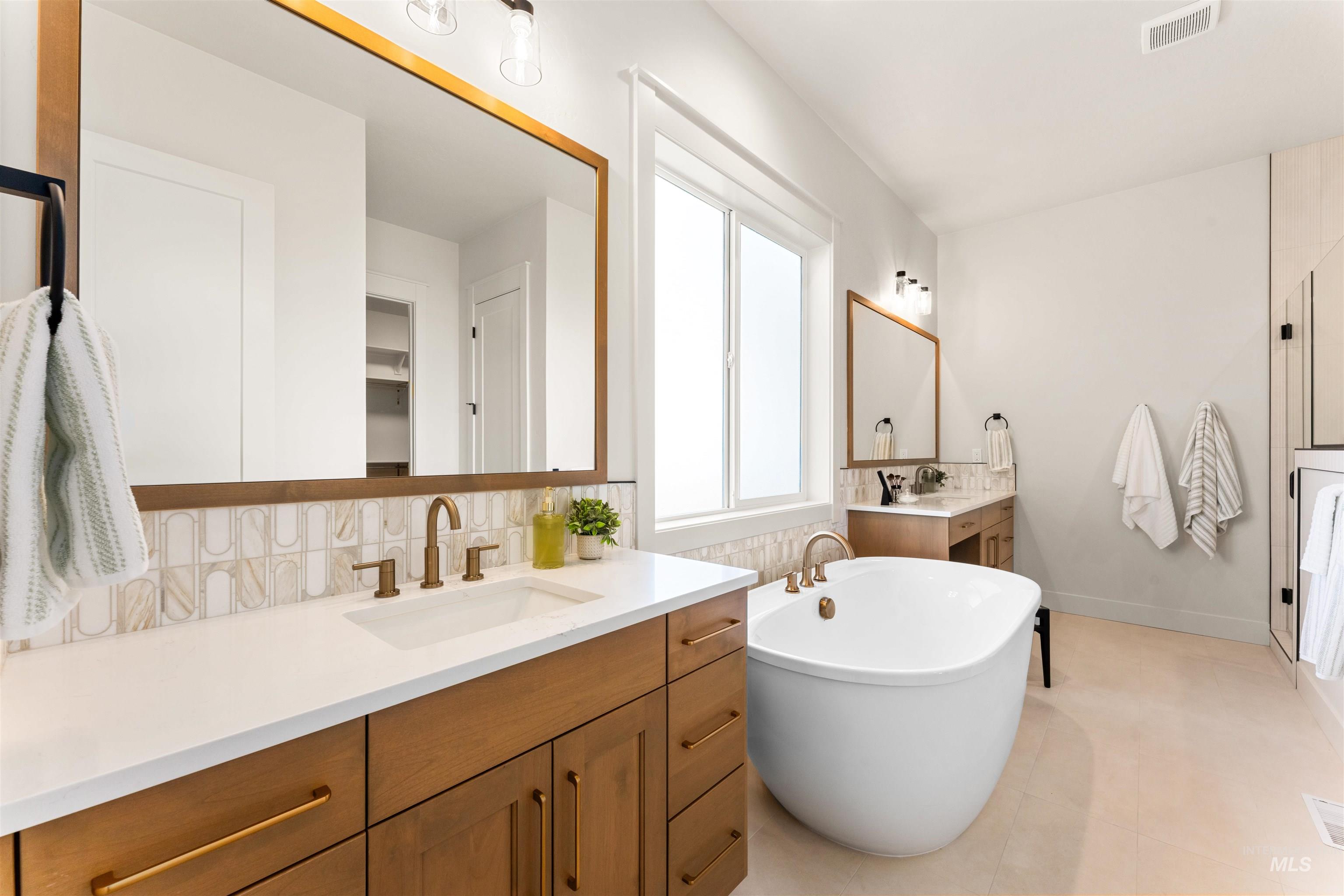 841 N Danville Ave, Eagle, Idaho 83616, 4 Bedrooms, 2.5 Bathrooms, Residential For Sale, Price $979,900, 98967754