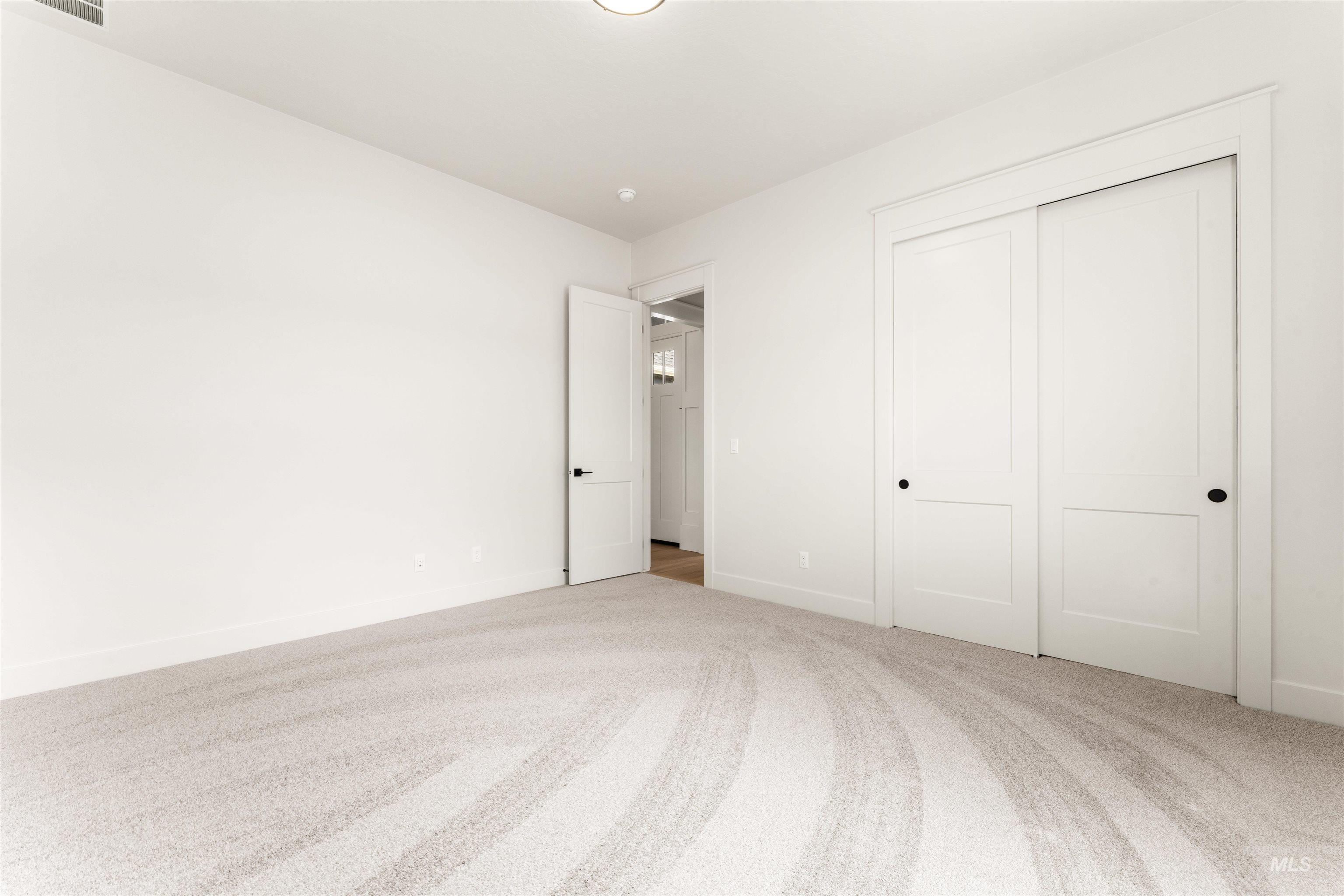 841 N Danville Ave, Eagle, Idaho 83616, 4 Bedrooms, 2.5 Bathrooms, Residential For Sale, Price $979,900, 98967754