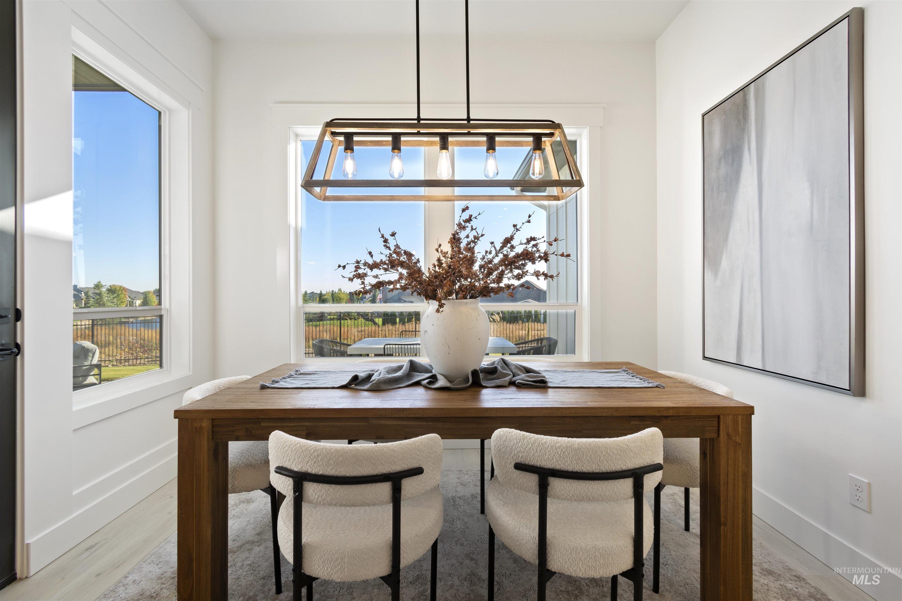 5615 W Haughburn Dr, Eagle, Idaho 83616, 3 Bedrooms, 2.5 Bathrooms, Residential For Sale, Price $939,000, 98967761