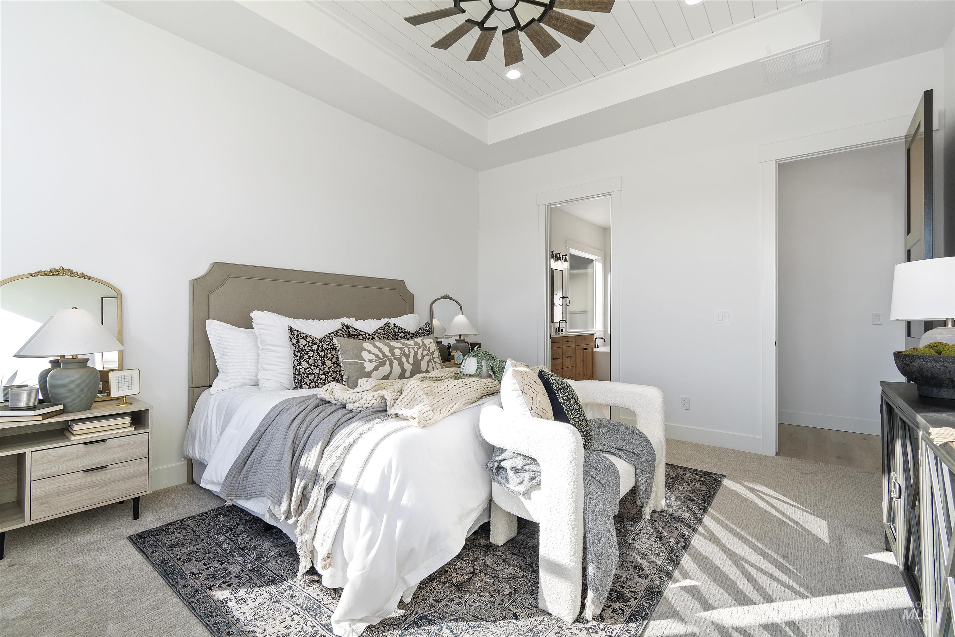 5615 W Haughburn Dr, Eagle, Idaho 83616, 3 Bedrooms, 2.5 Bathrooms, Residential For Sale, Price $939,000, 98967761