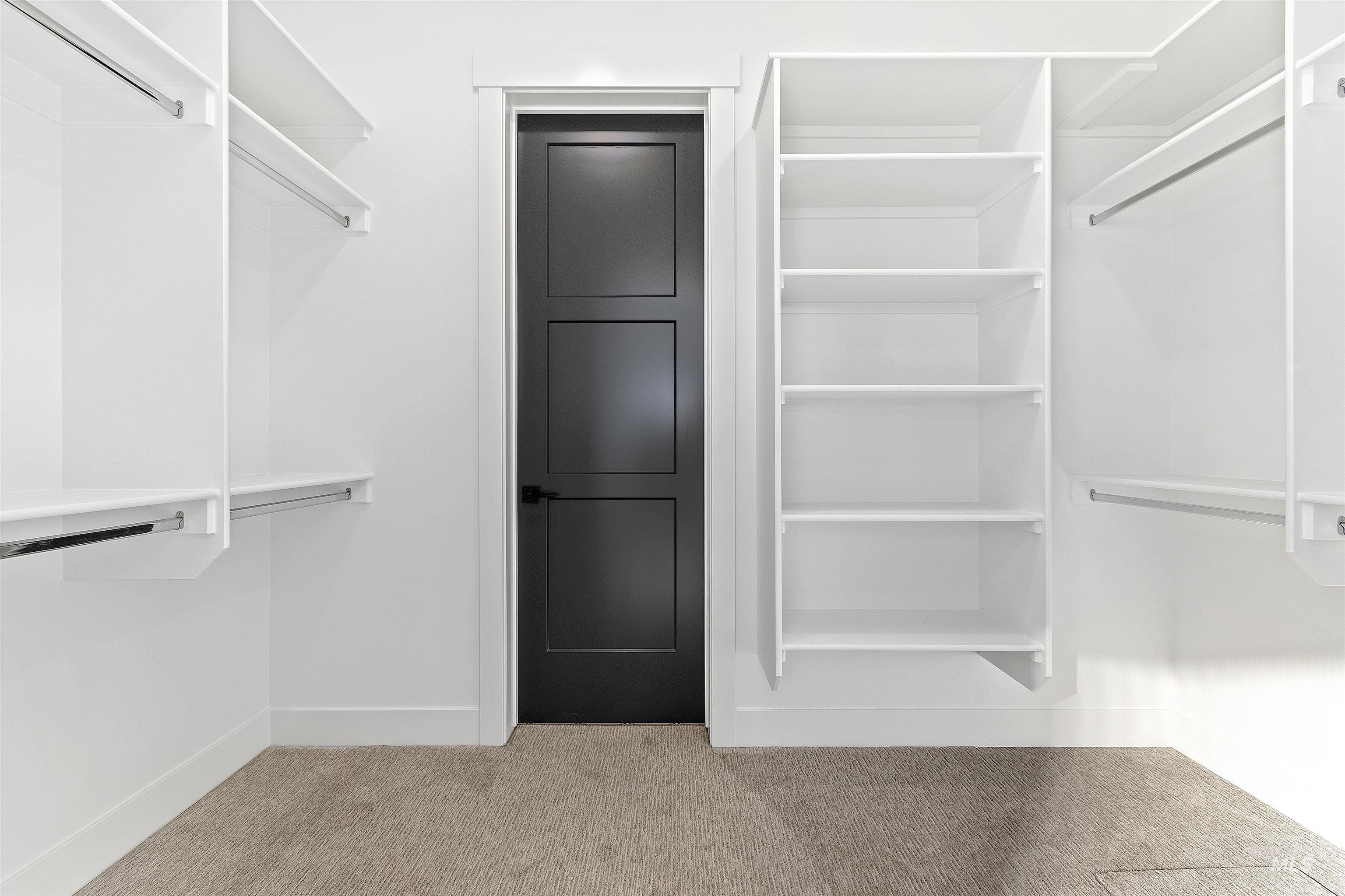 5615 W Haughburn Dr, Eagle, Idaho 83616, 3 Bedrooms, 2.5 Bathrooms, Residential For Sale, Price $939,000, 98967761