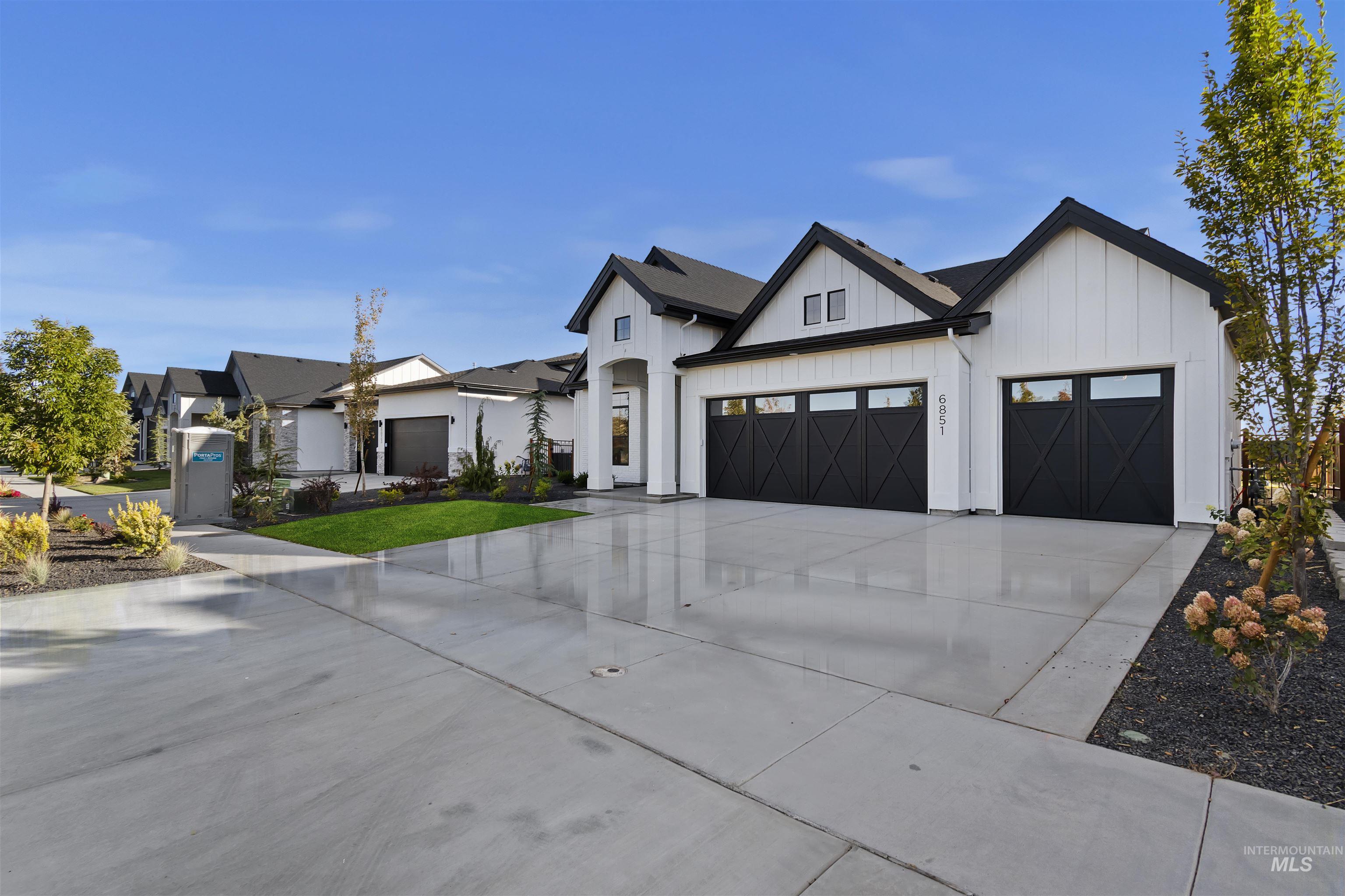 5615 W Haughburn Dr, Eagle, Idaho 83616, 3 Bedrooms, 2.5 Bathrooms, Residential For Sale, Price $939,000, 98967761