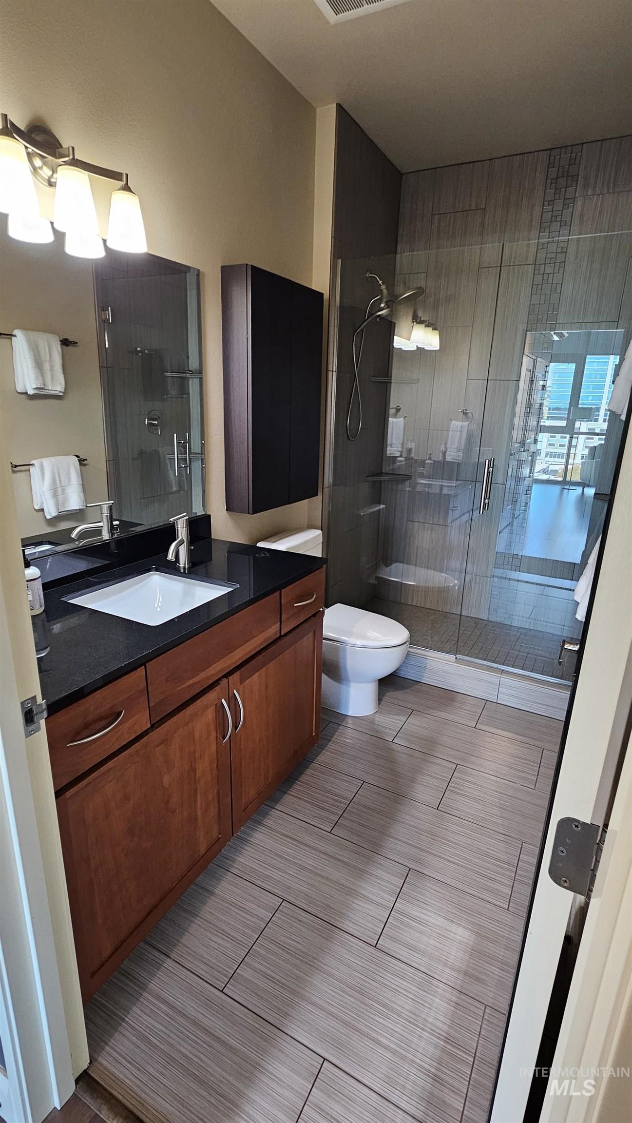 851 W Front #803, Boise, Idaho 83702, 1 Bedroom, 1 Bathroom, Residential For Sale, Price $514,900, 98967766