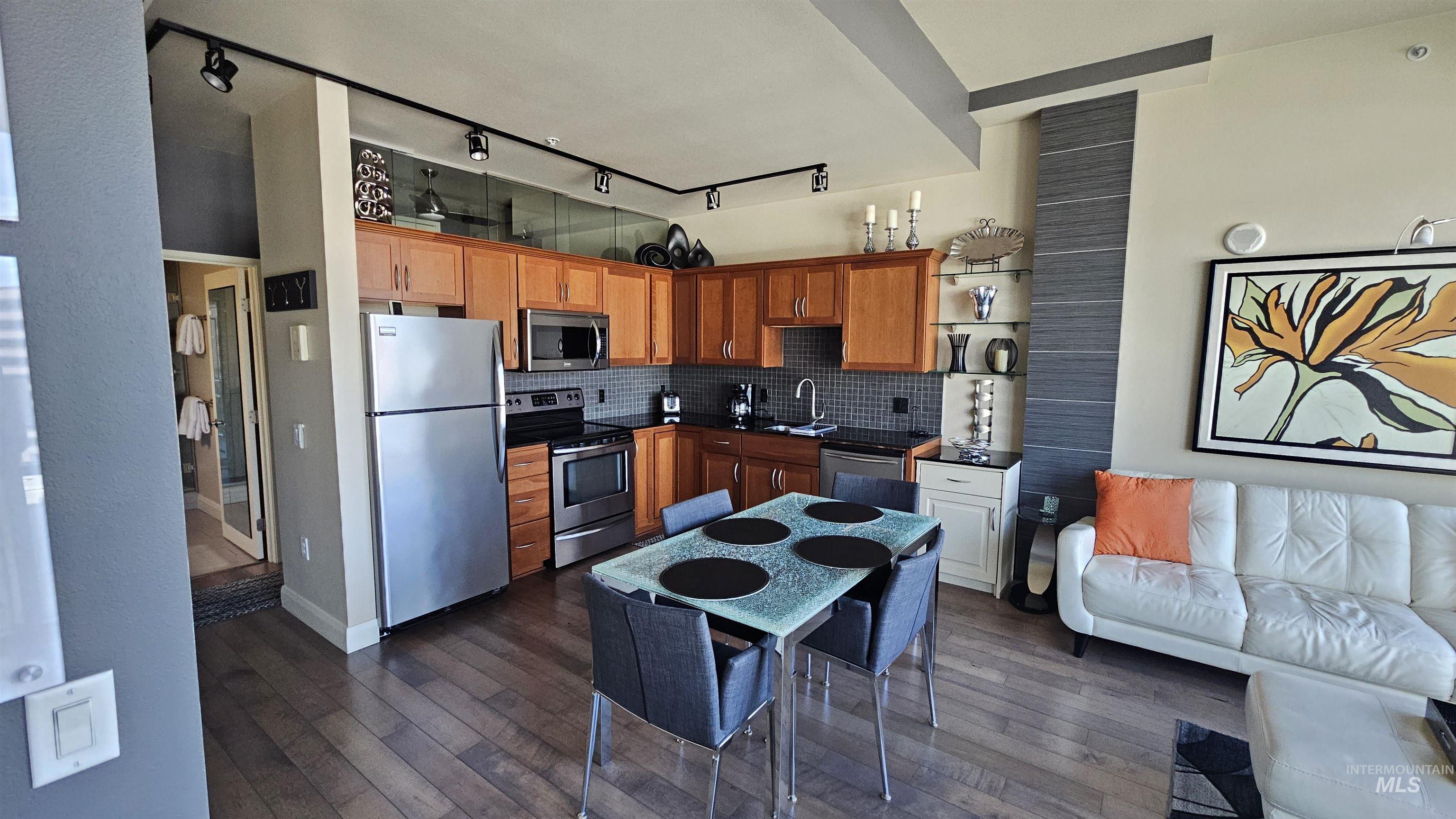 851 W Front #803, Boise, Idaho 83702, 1 Bedroom, 1 Bathroom, Residential For Sale, Price $514,900, 98967766