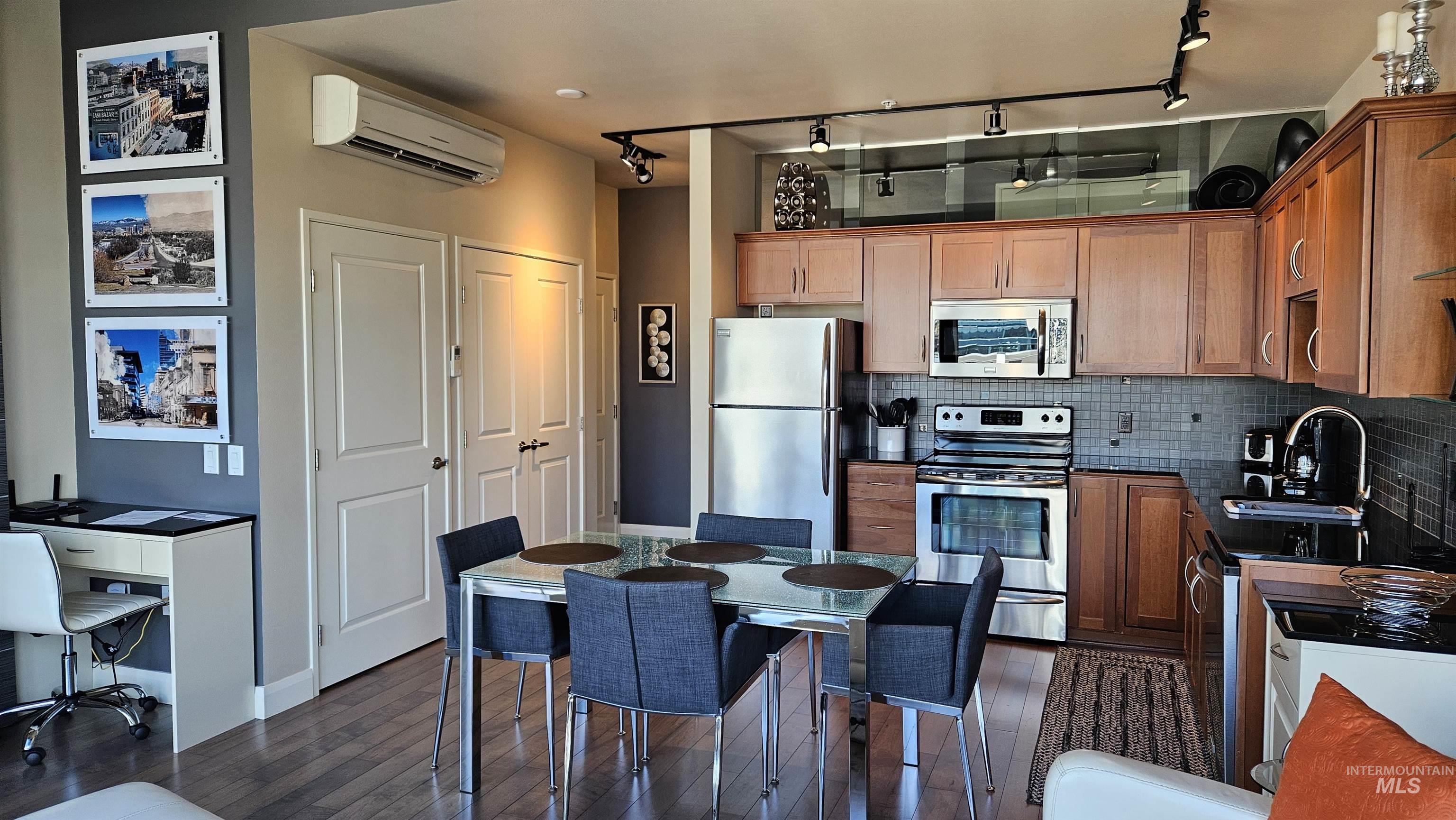 851 W Front #803, Boise, Idaho 83702, 1 Bedroom, 1 Bathroom, Residential For Sale, Price $514,900, 98967766