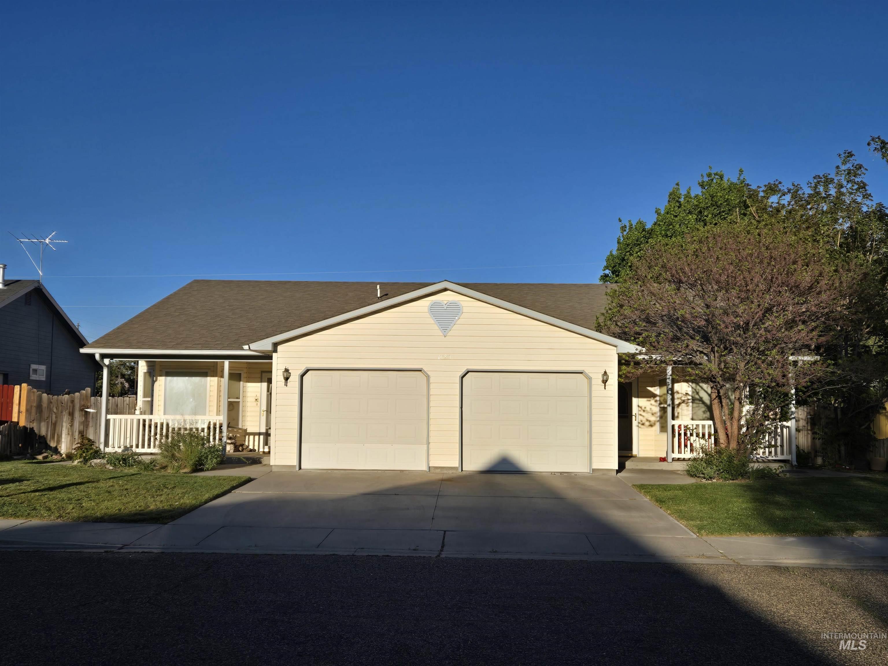 1680 Pennington Dr., Ontario, Oregon 97914, 4 Bedrooms, 2 Bathrooms, Residential For Sale, Price $339,500, 98967775