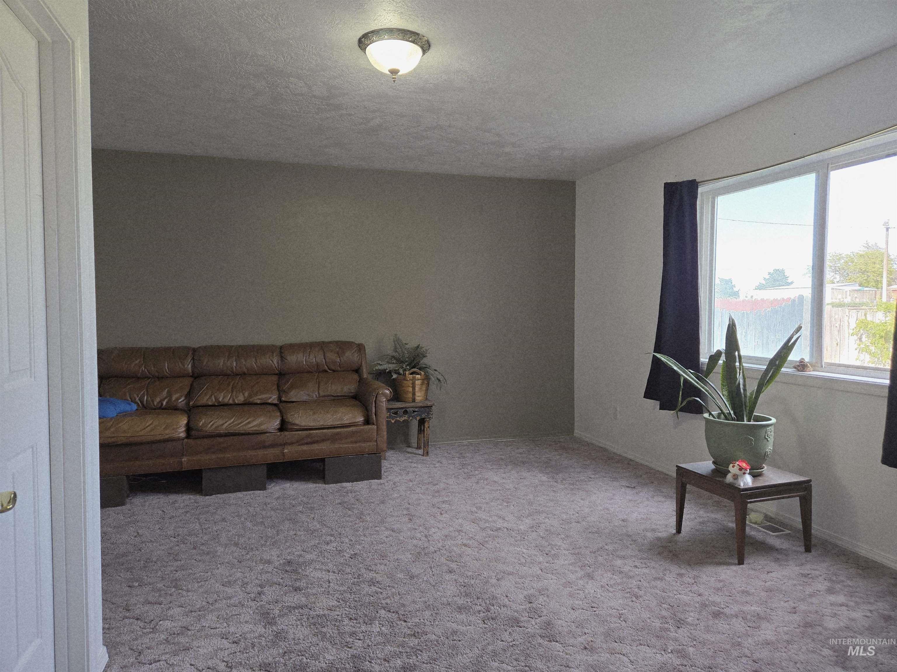 1680 Pennington Dr., Ontario, Oregon 97914, 4 Bedrooms, 2 Bathrooms, Residential For Sale, Price $339,500, 98967775