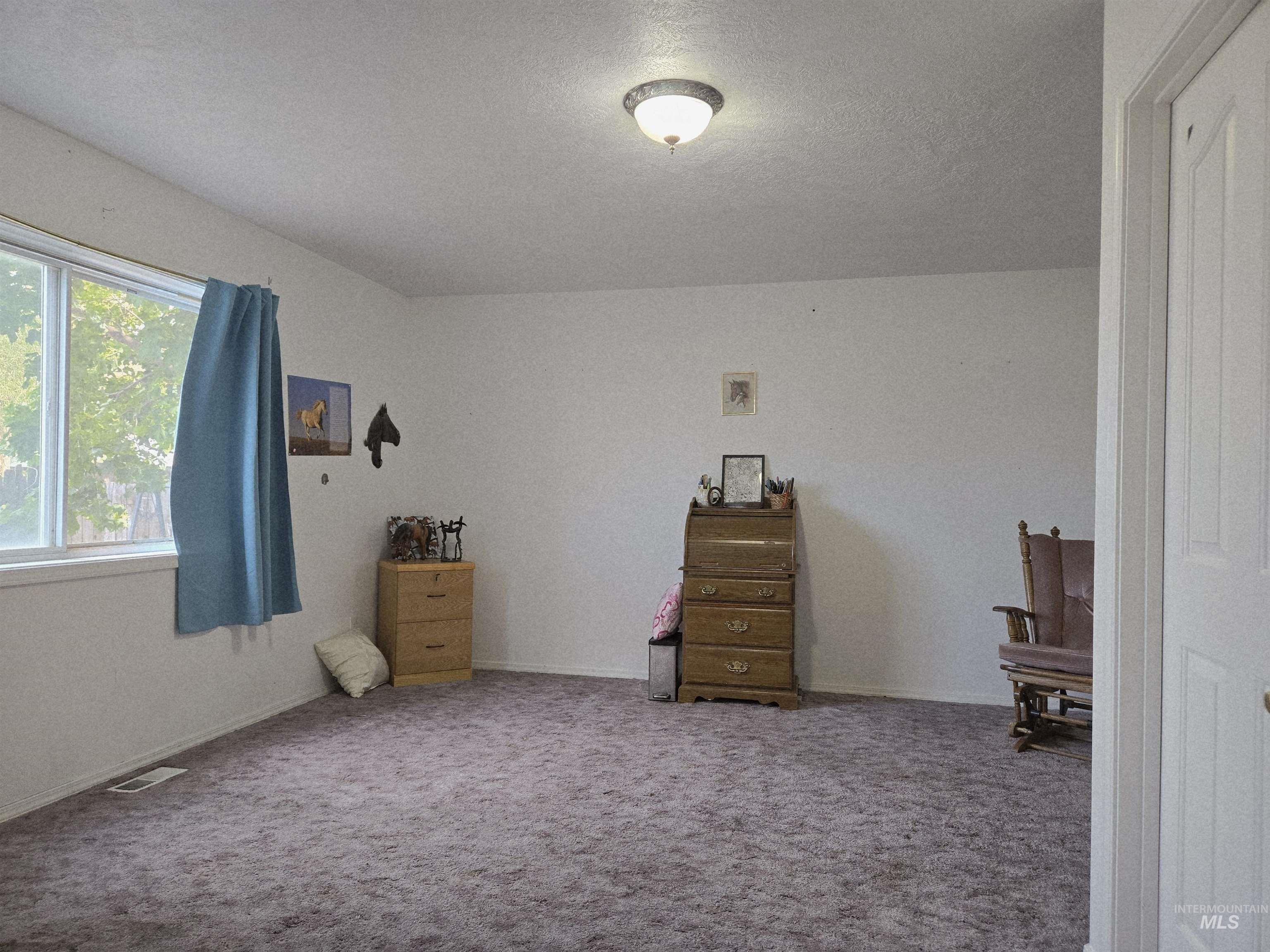 1680 Pennington Dr., Ontario, Oregon 97914, 4 Bedrooms, 2 Bathrooms, Residential For Sale, Price $339,500, 98967775