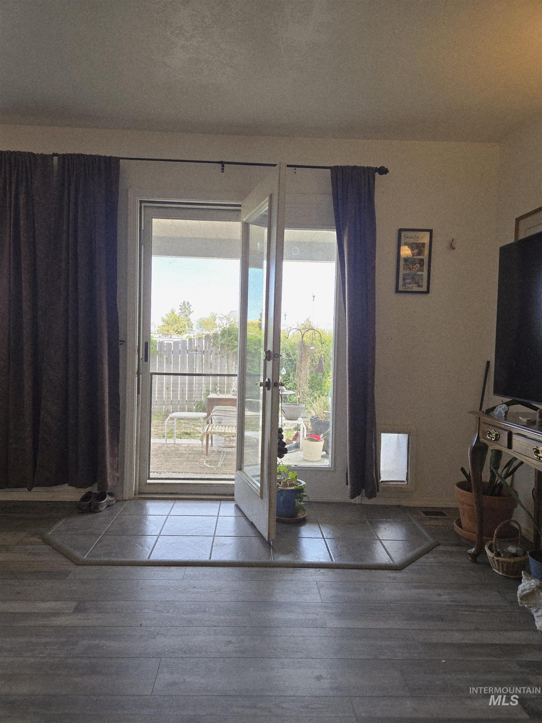 1680 Pennington Dr., Ontario, Oregon 97914, 4 Bedrooms, 2 Bathrooms, Residential For Sale, Price $339,500, 98967775