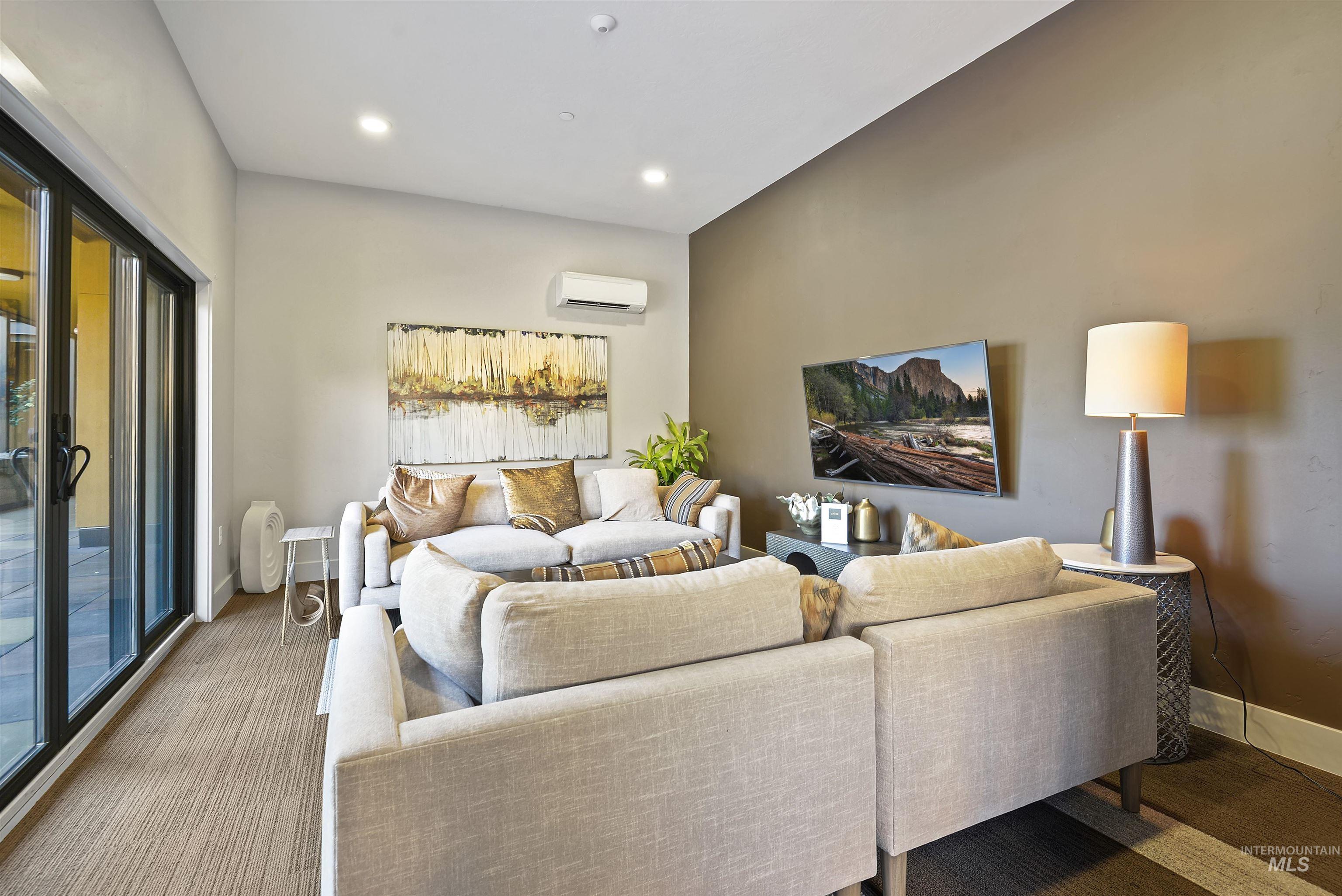 611 S 8th Street, Boise, Idaho 83702, 2 Bedrooms, 2 Bathrooms, Residential For Sale, Price $699,500, 98967808