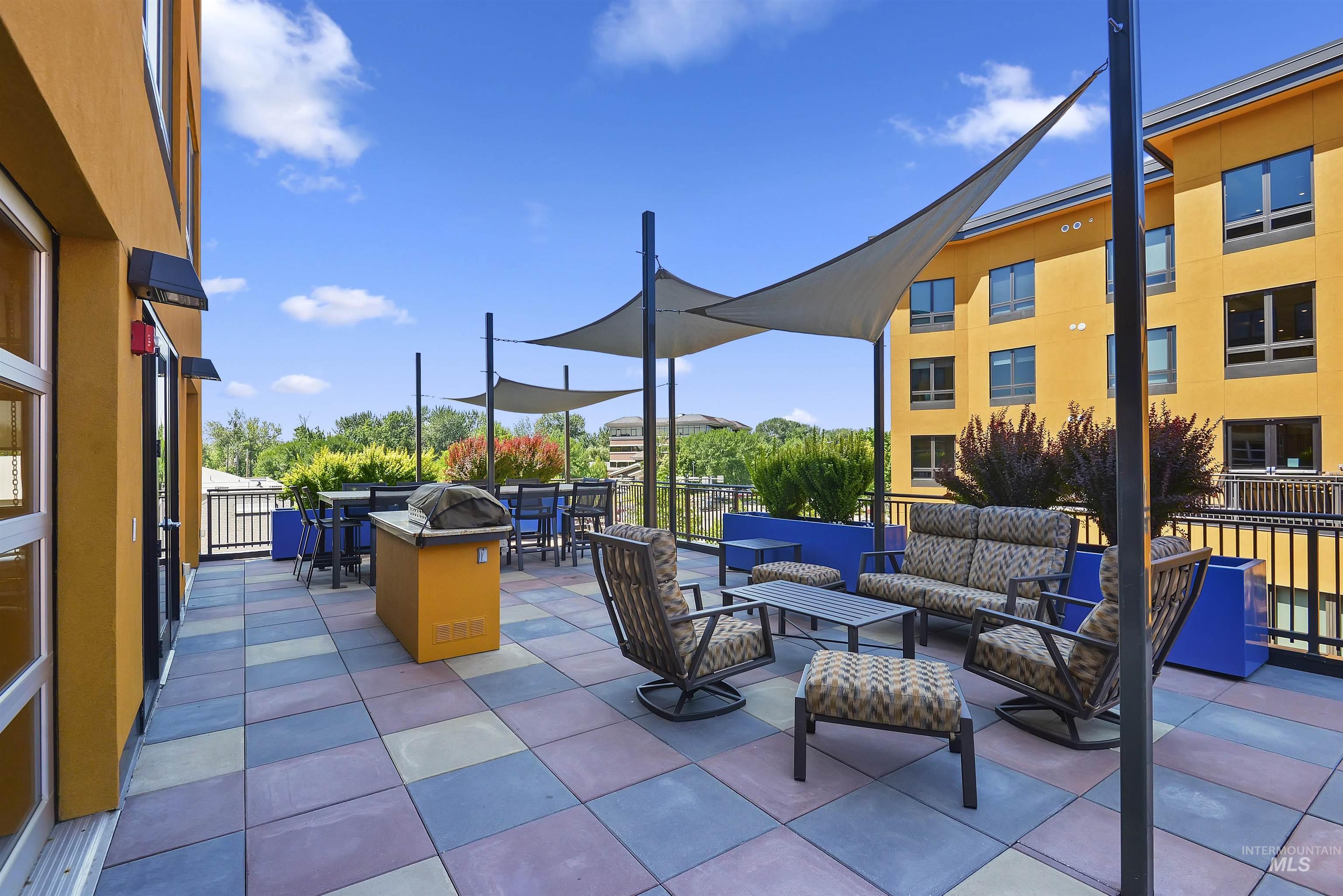 611 S 8th Street, Boise, Idaho 83702, 2 Bedrooms, 2 Bathrooms, Residential For Sale, Price $699,500, 98967808